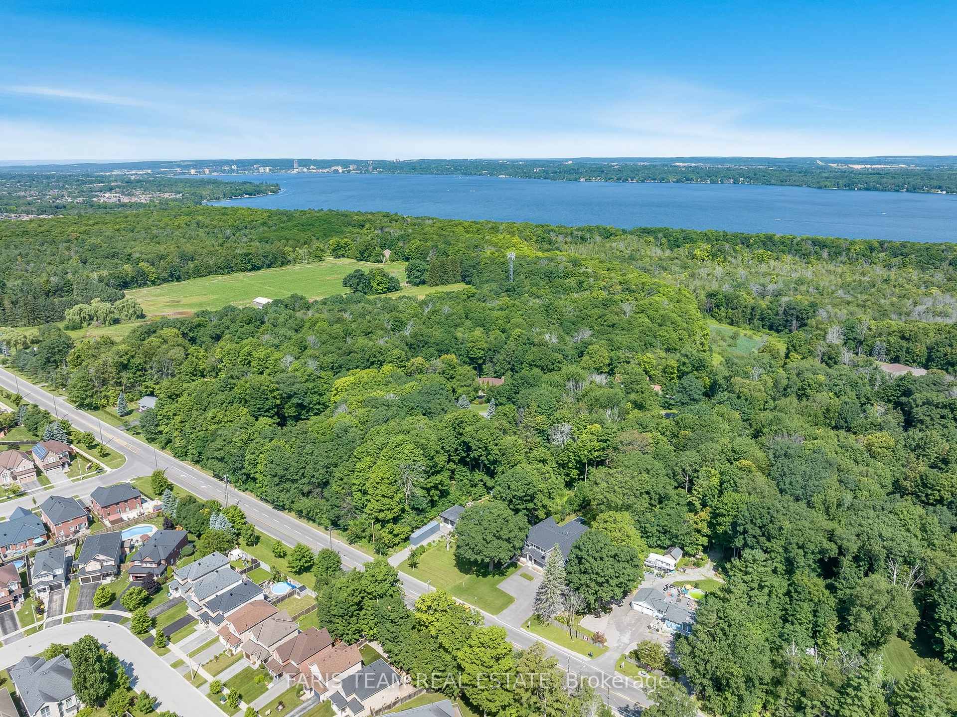 Photo 35 of 2087 Wilkinson Street, Innisfil, Rural Innisfil — HOMEH