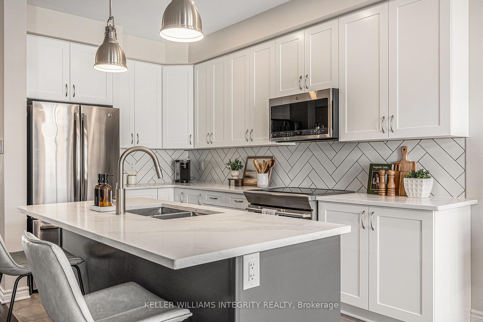 Photo 4 of 1156 Beckett Crescent, Ottawa, Stittsville (South) — HOMEH