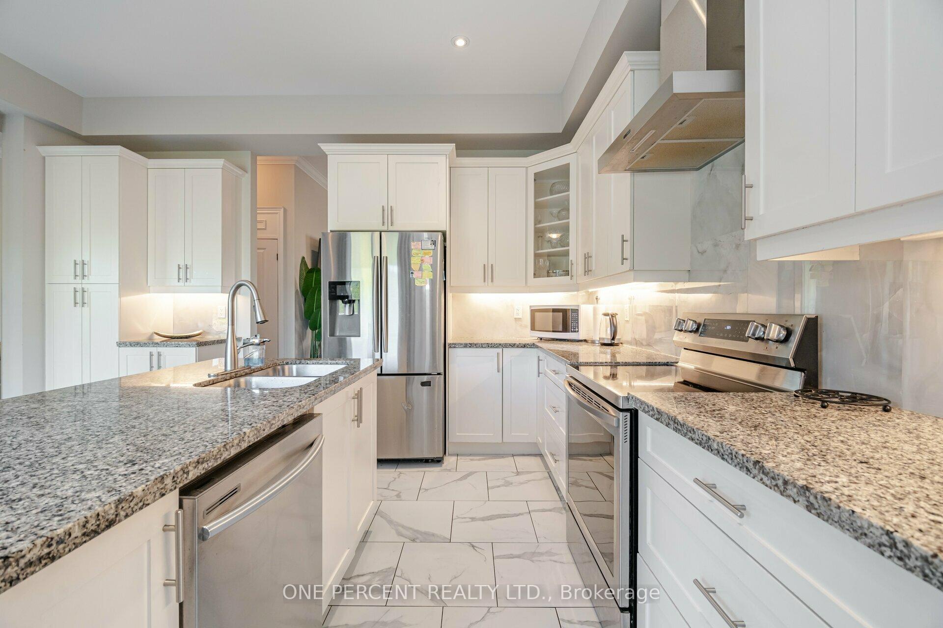 Photo 7 of 15 Riesling Court, Hamilton, Gershome — HOMEH