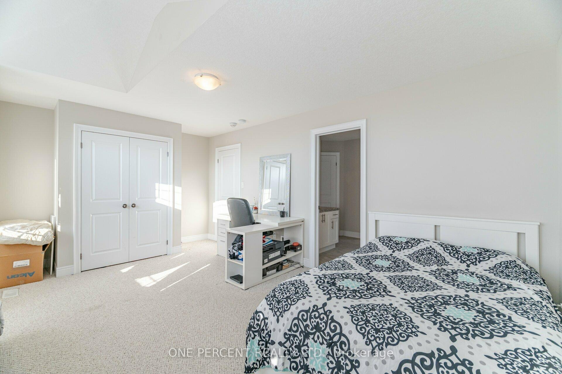 Photo 21 of 15 Riesling Court, Hamilton, Gershome — HOMEH
