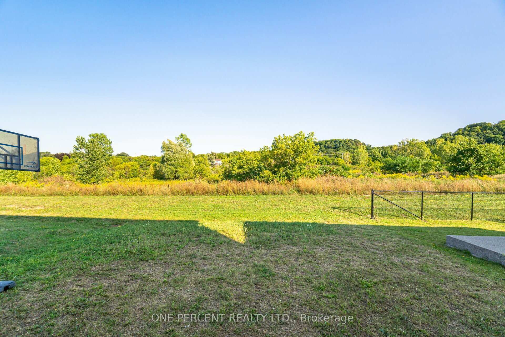 Photo 30 of 15 Riesling Court, Hamilton, Gershome — HOMEH