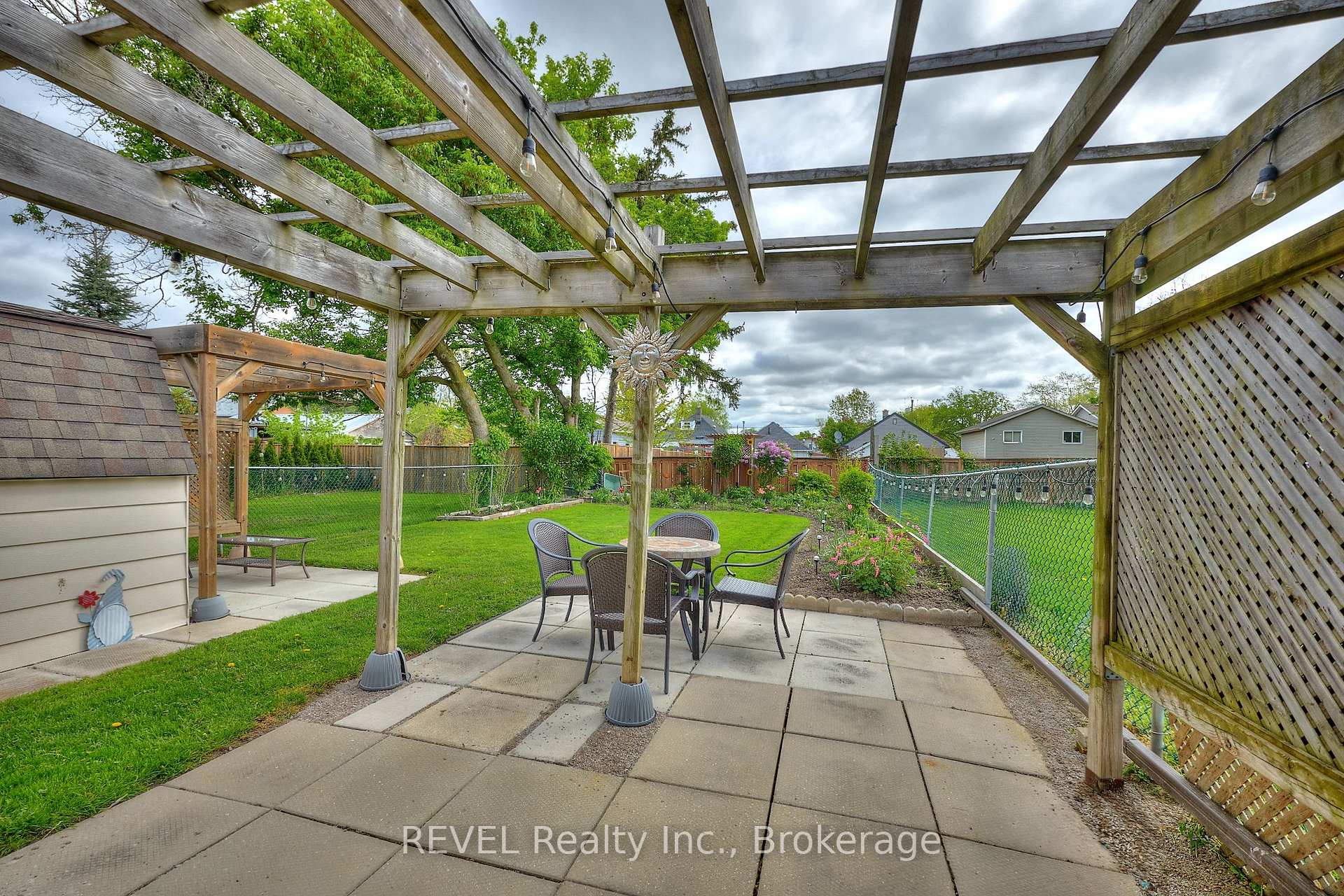 Photo 11 of 9 Edith Street, St. Catharines, Western Hill — HOMEH