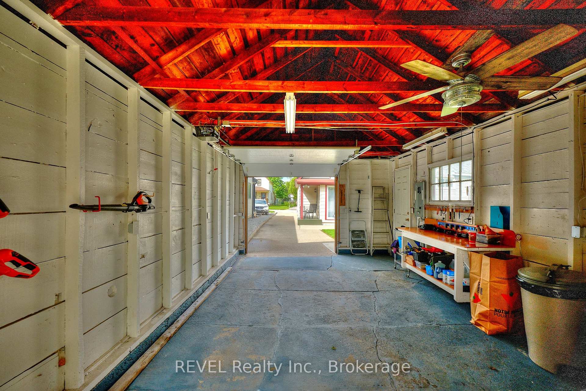 Photo 6 of 9 Edith Street, St. Catharines, Western Hill — HOMEH