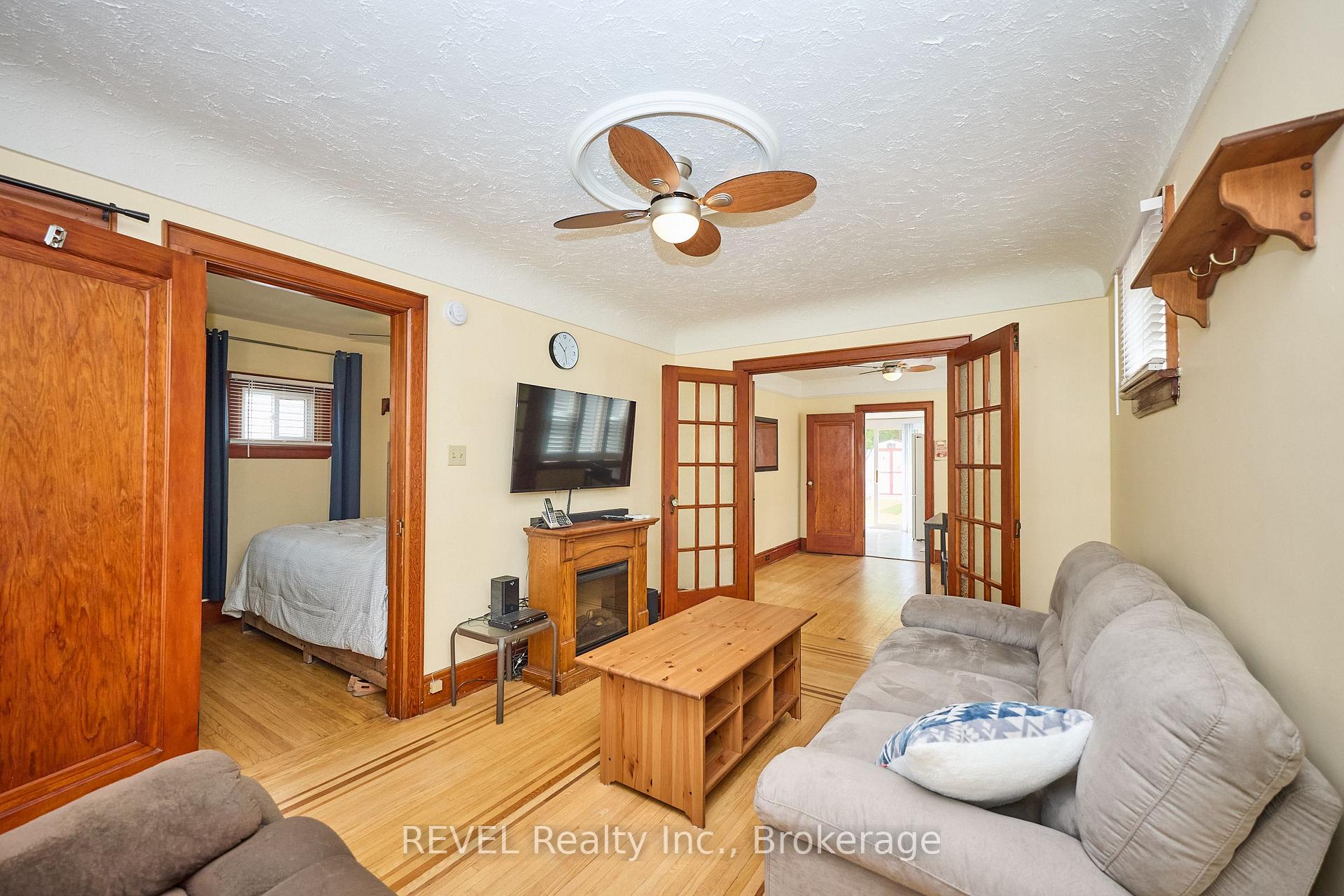 Photo 33 of 9 Edith Street, St. Catharines, Western Hill — HOMEH