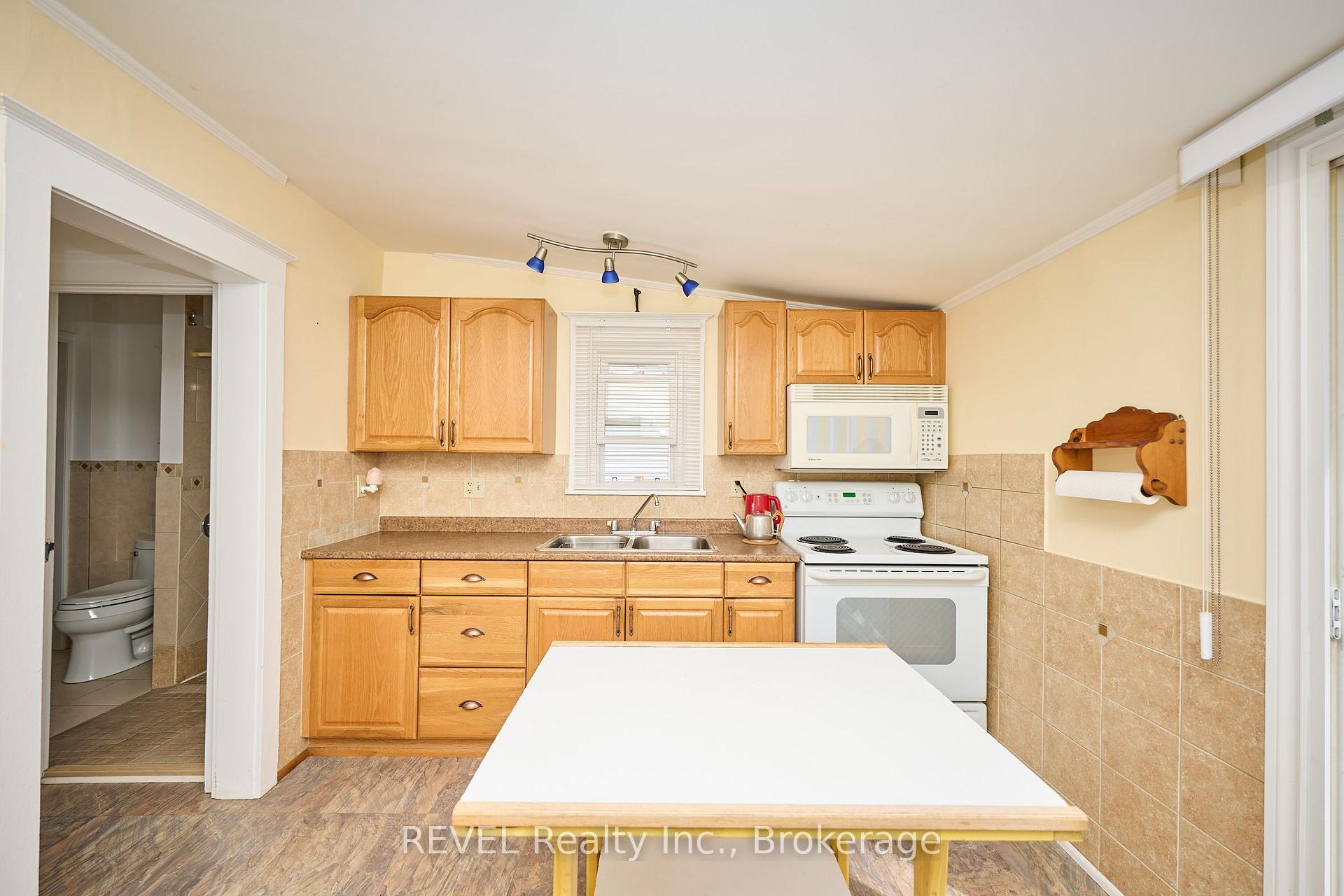 Photo 21 of 9 Edith Street, St. Catharines, Western Hill — HOMEH