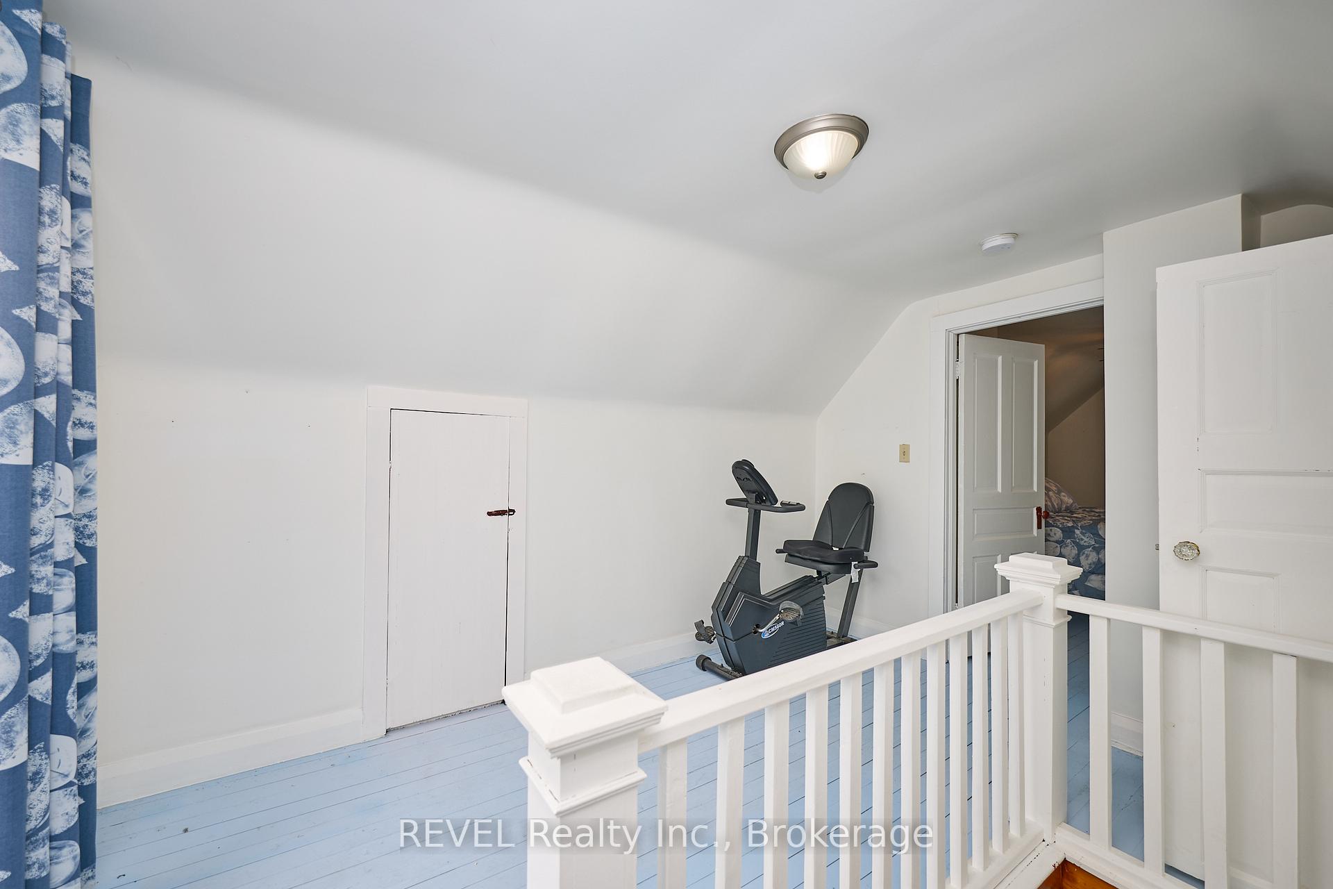 Photo 9 of 9 Edith Street, St. Catharines, Western Hill — HOMEH