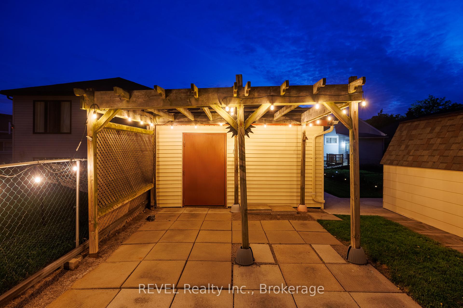 Photo 41 of 9 Edith Street, St. Catharines, Western Hill — HOMEH