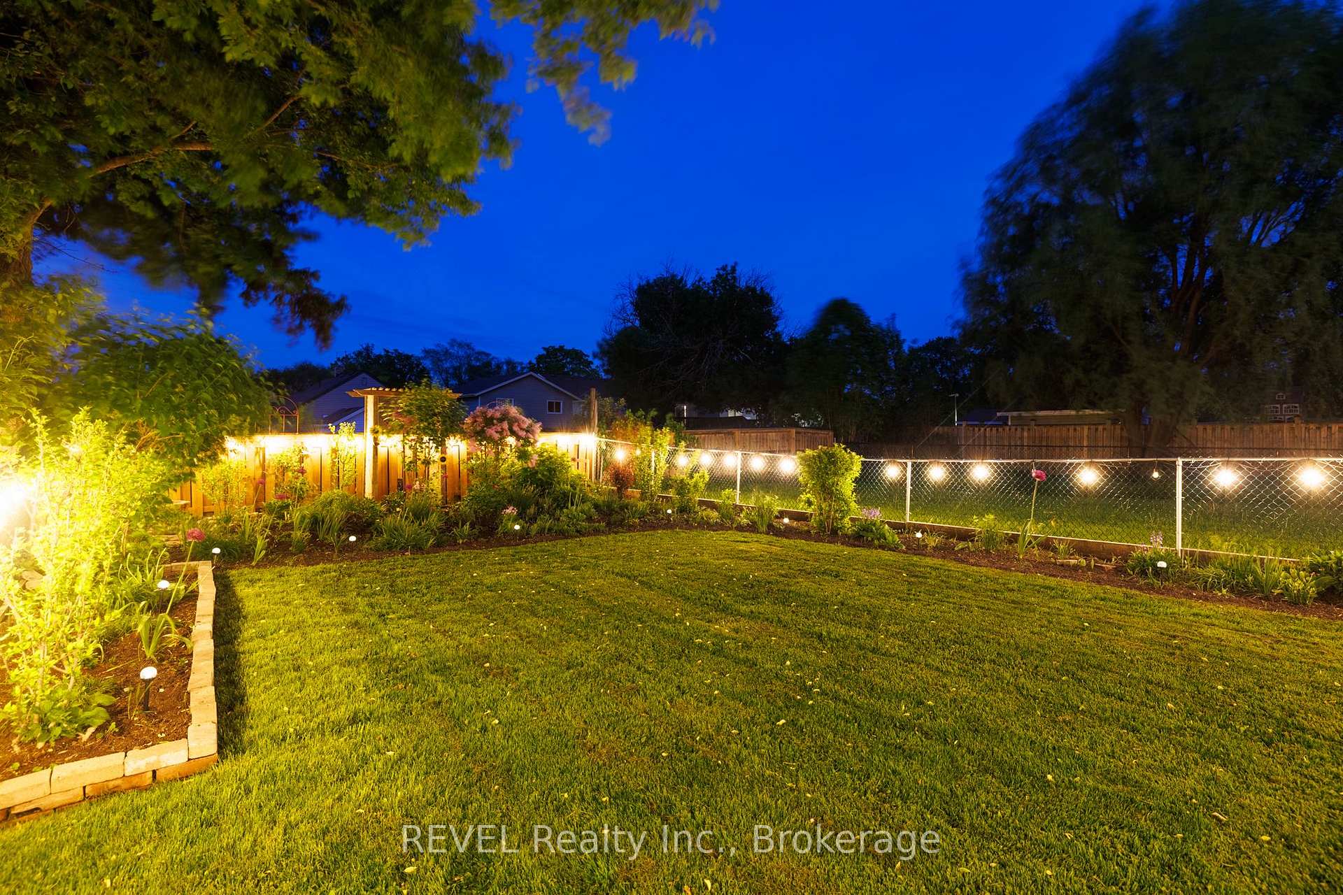 Photo 40 of 9 Edith Street, St. Catharines, Western Hill — HOMEH