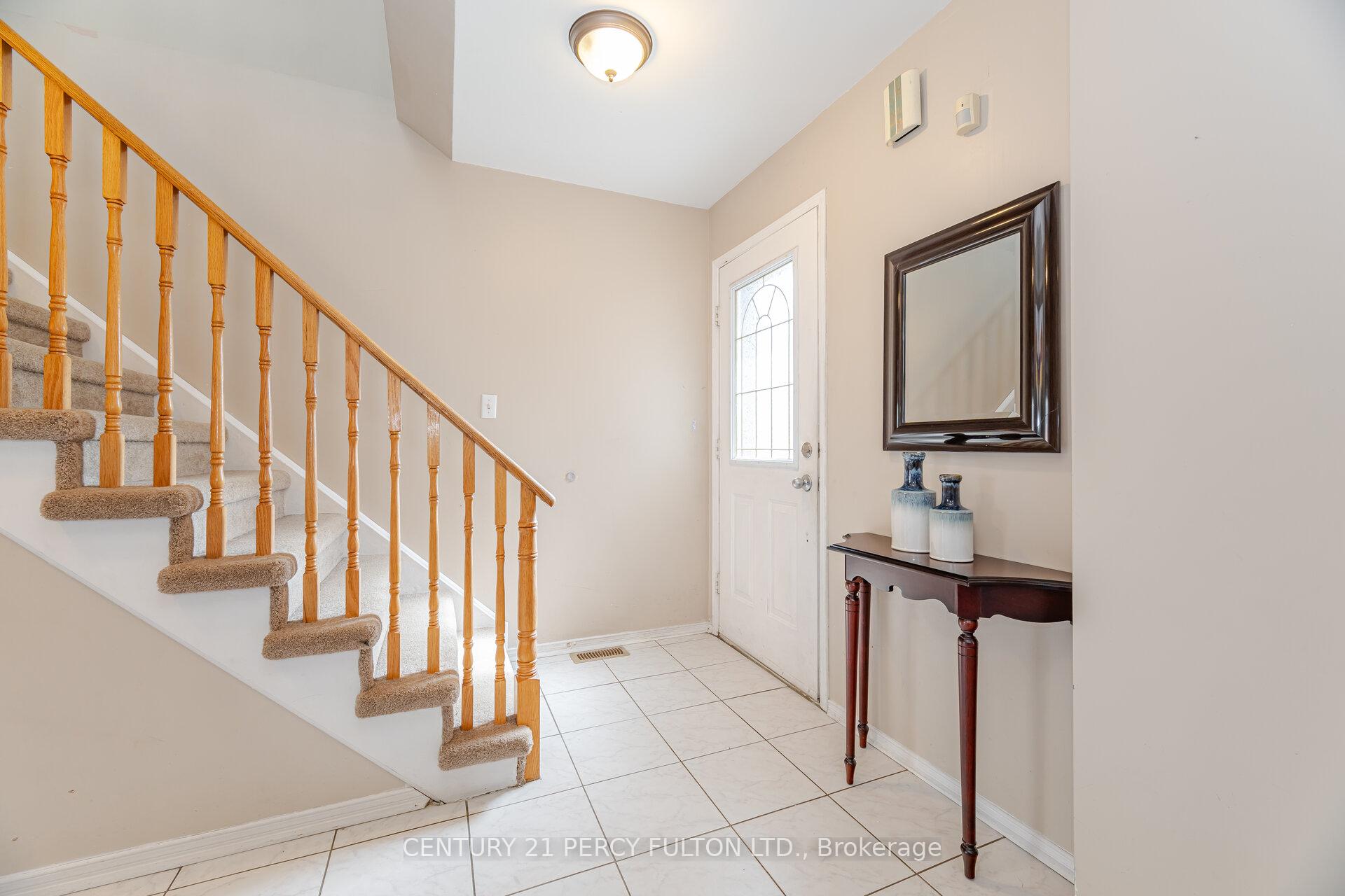 Photo 4 of 137 Hibbard Drive, Ajax, Central — HOMEH