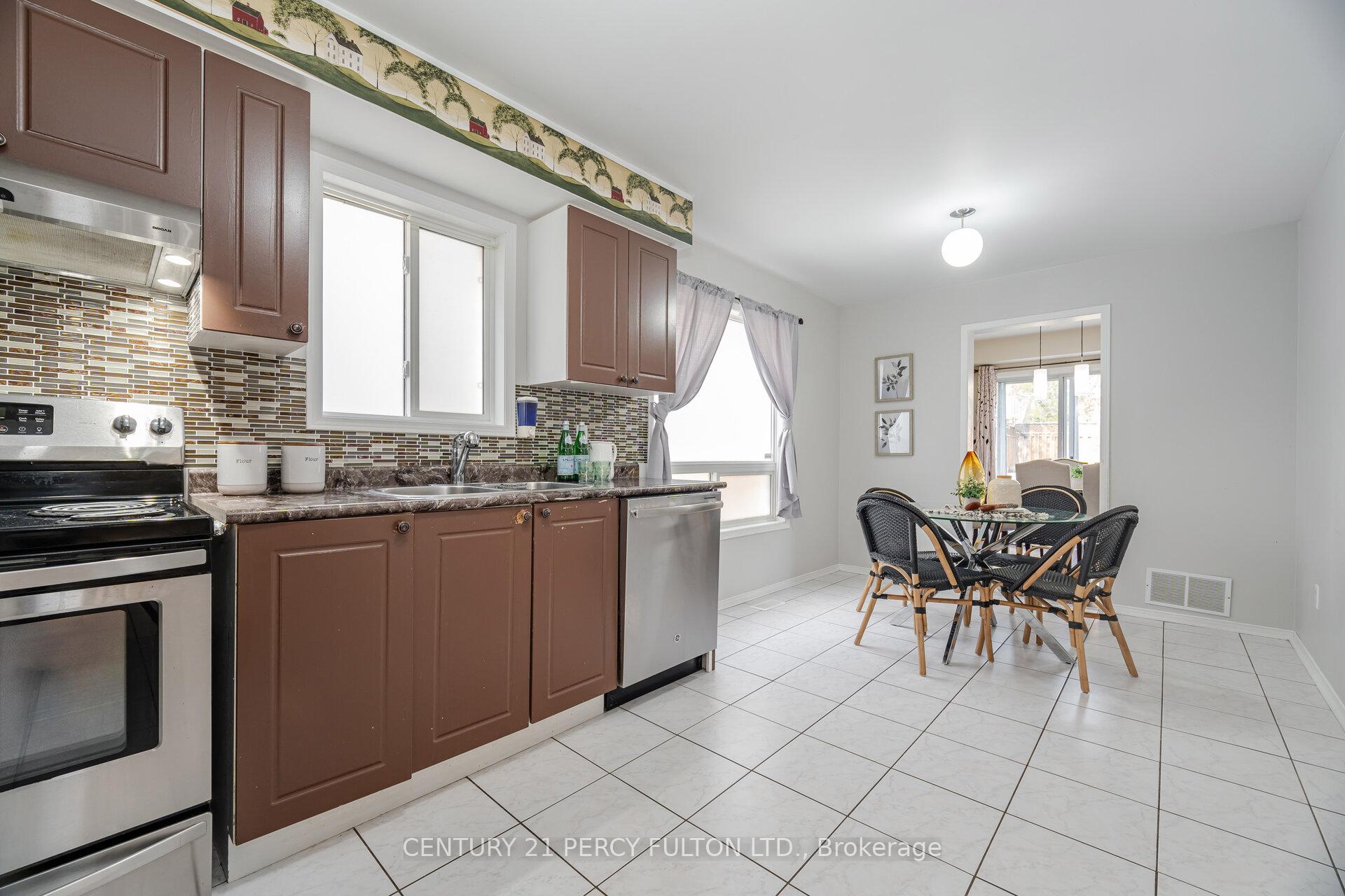 Photo 12 of 137 Hibbard Drive, Ajax, Central — HOMEH