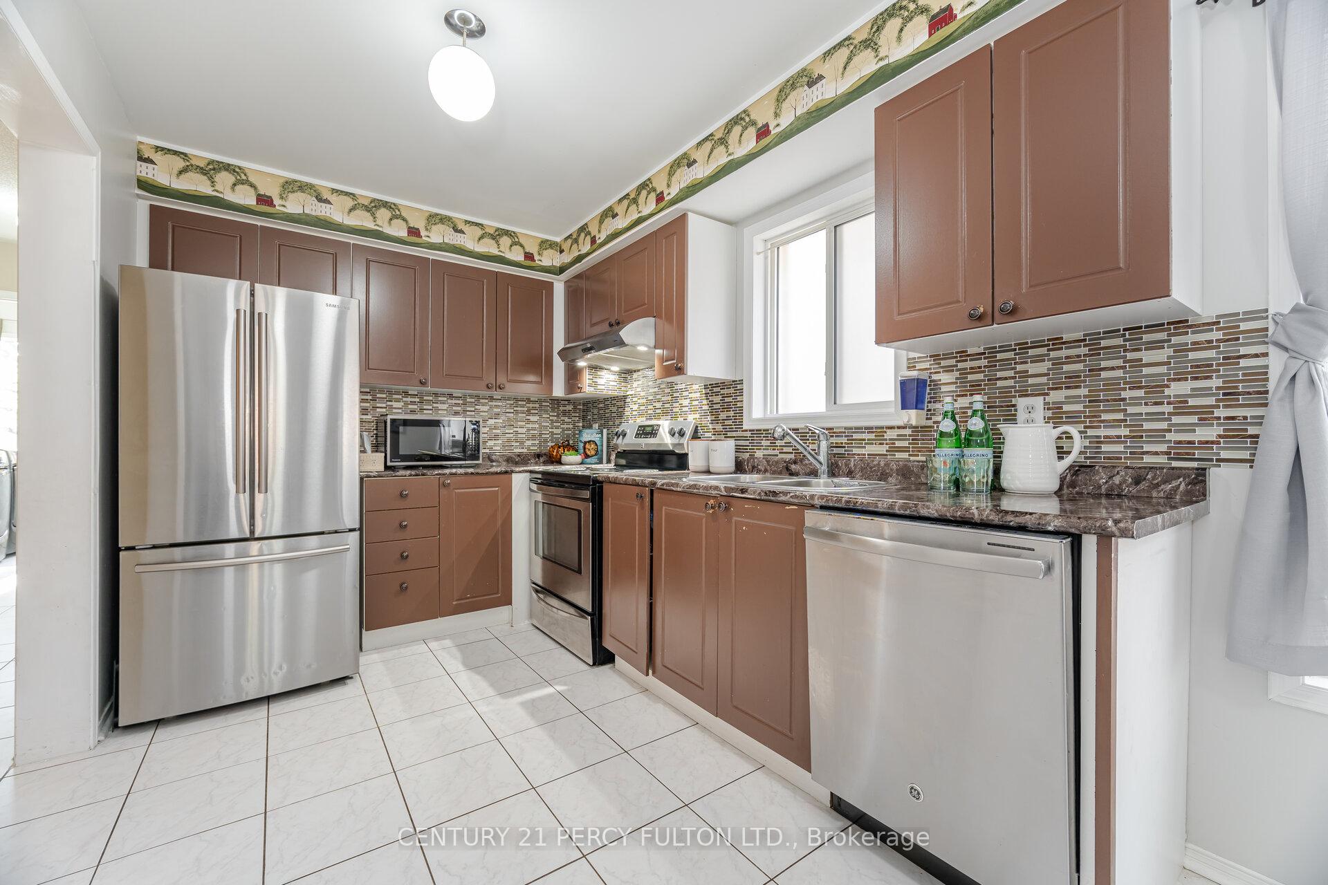 Photo 17 of 137 Hibbard Drive, Ajax, Central — HOMEH
