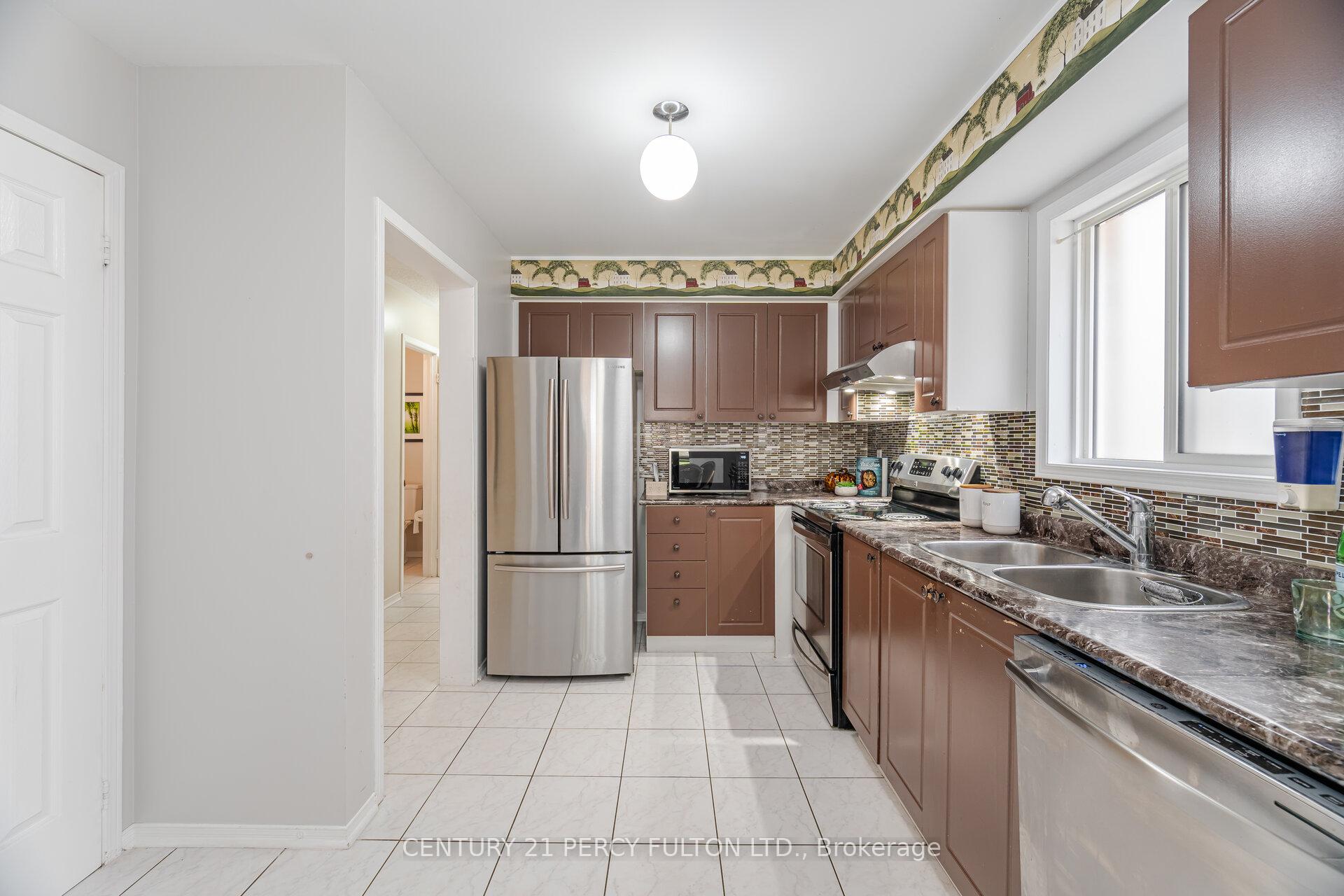 Photo 14 of 137 Hibbard Drive, Ajax, Central — HOMEH