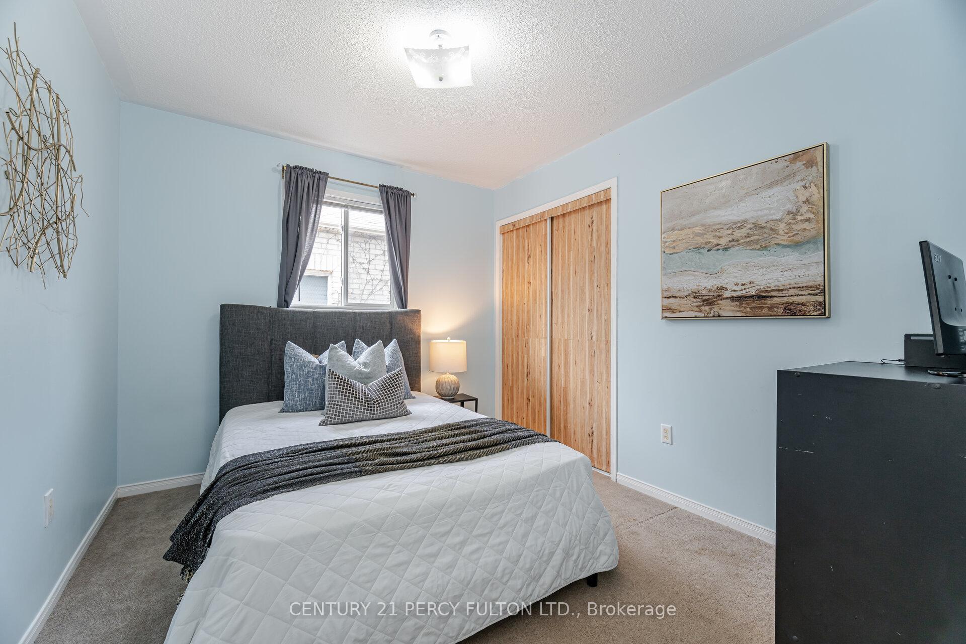 Photo 16 of 137 Hibbard Drive, Ajax, Central — HOMEH