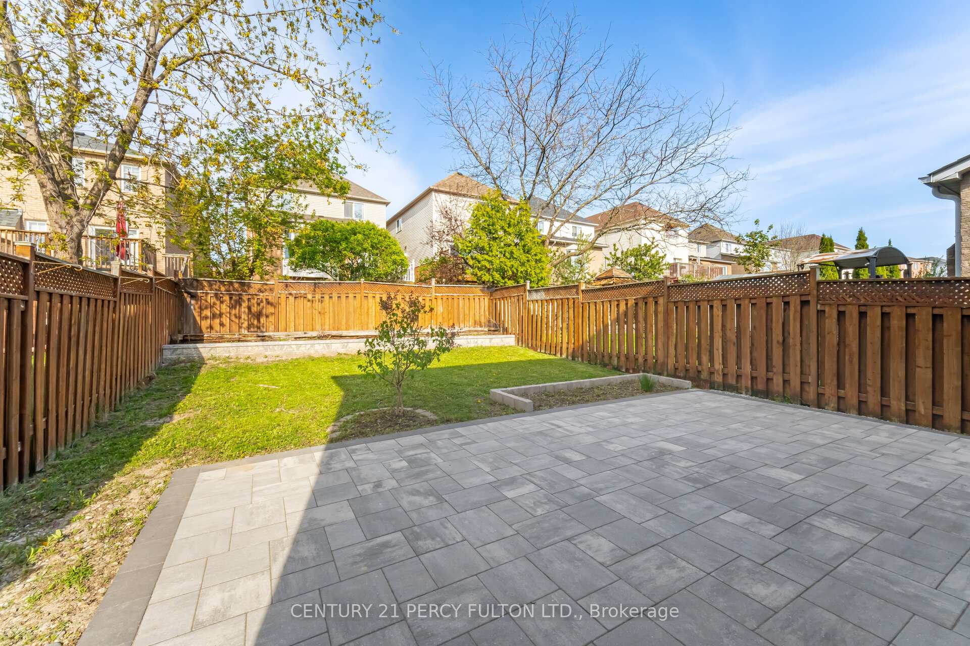 Photo 33 of 137 Hibbard Drive, Ajax, Central — HOMEH