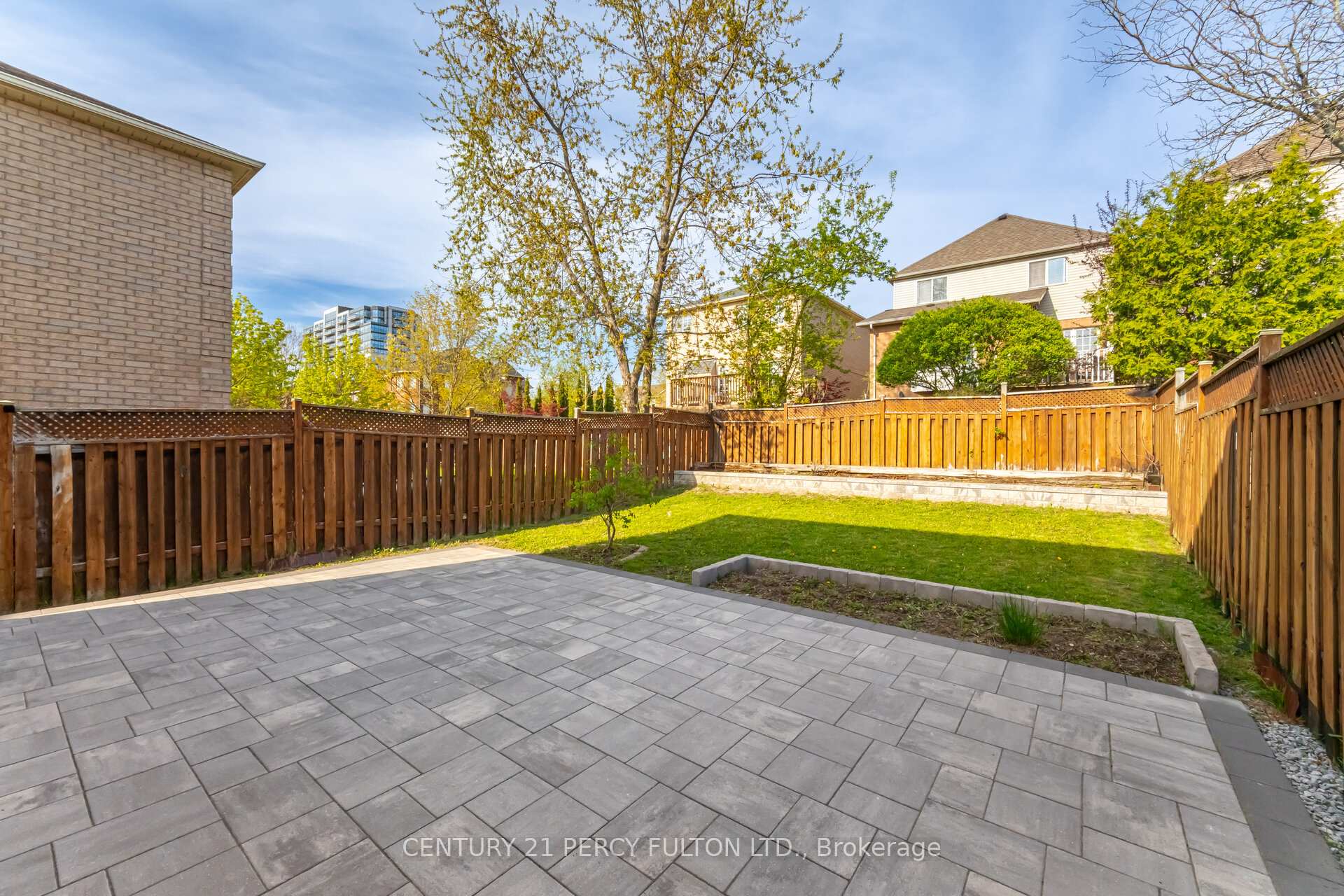 Photo 32 of 137 Hibbard Drive, Ajax, Central — HOMEH