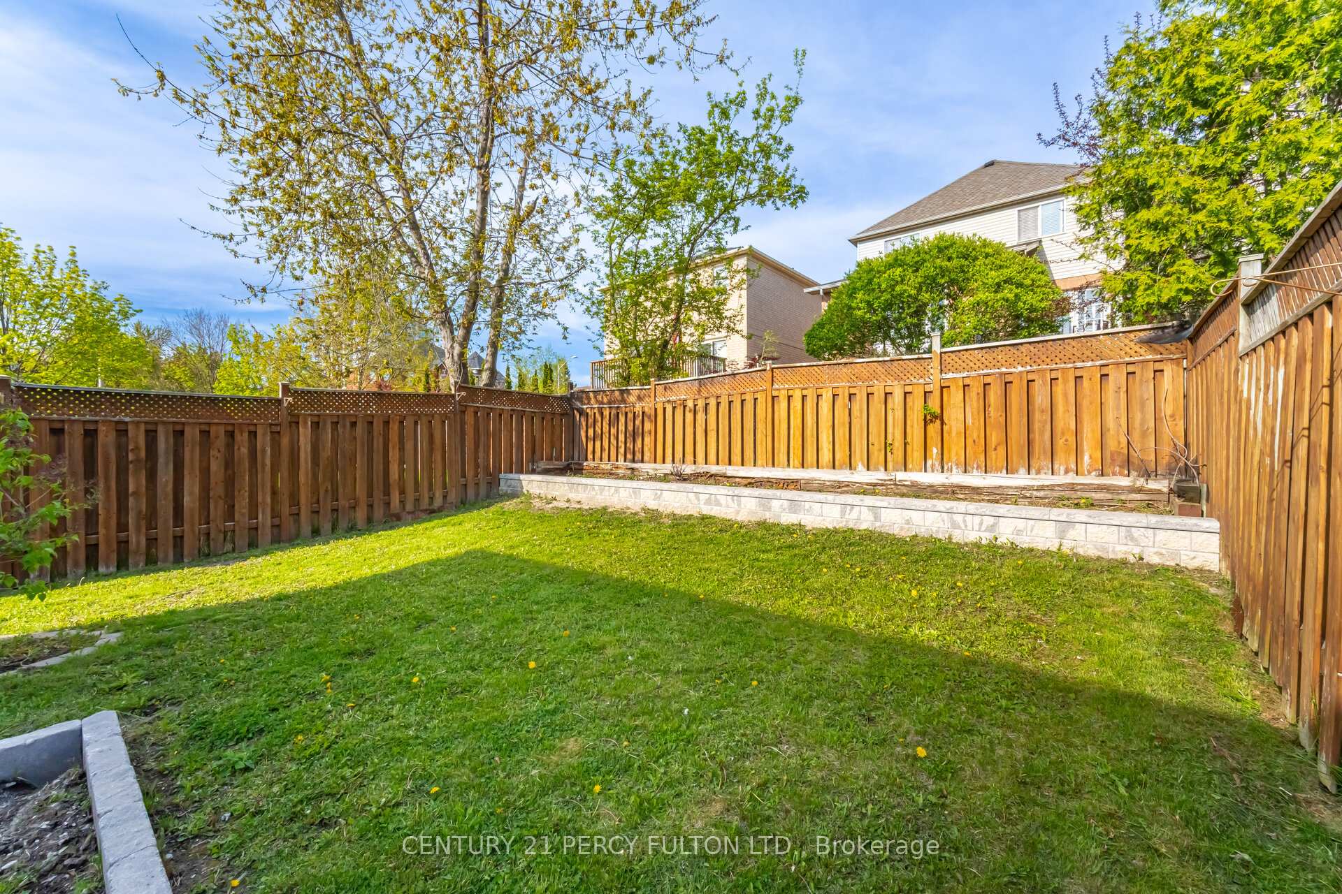 Photo 31 of 137 Hibbard Drive, Ajax, Central — HOMEH