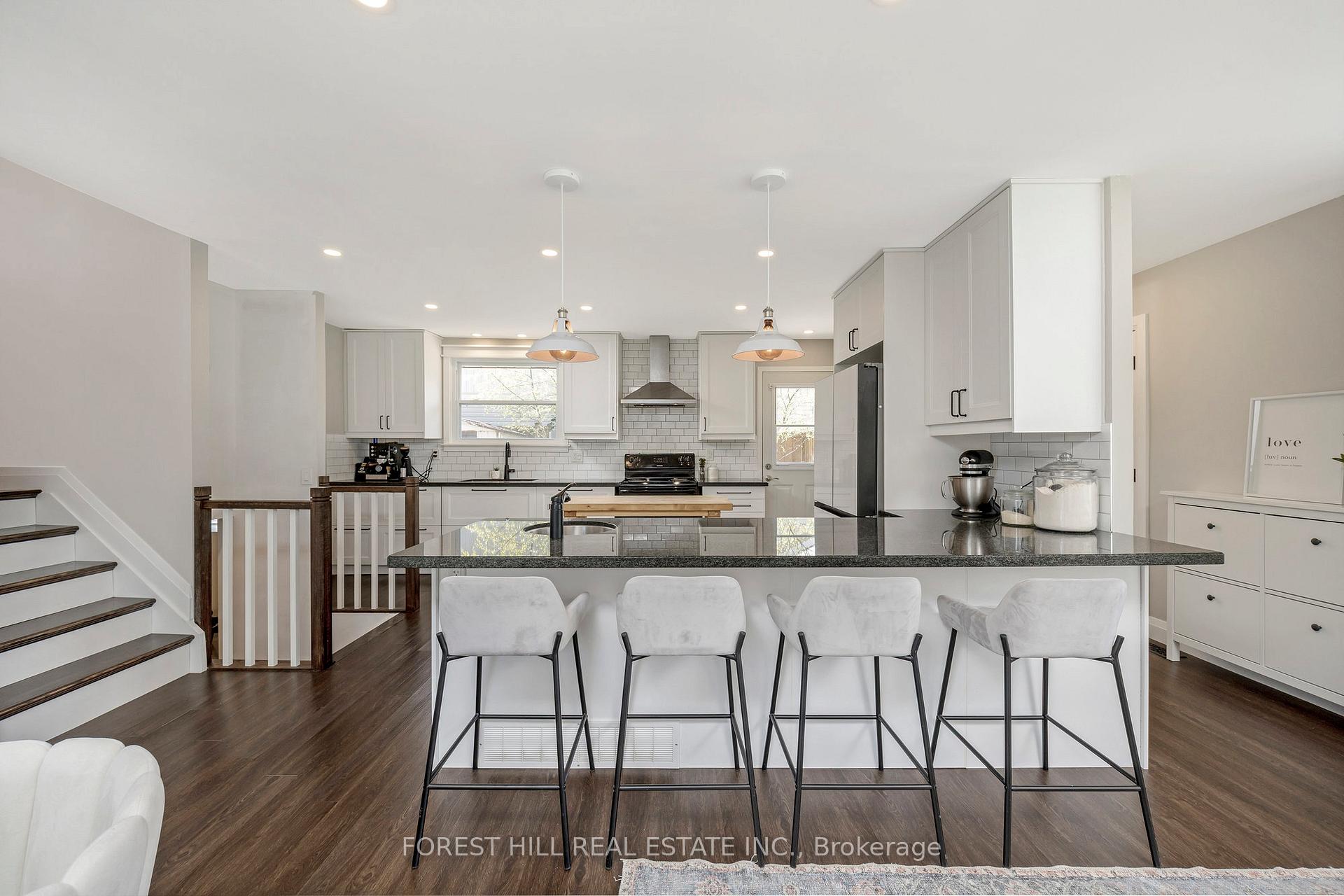 Photo 6 of 99 Gordon Drummond Avenue, Hamilton, Stoney Creek Mountain — HOMEH