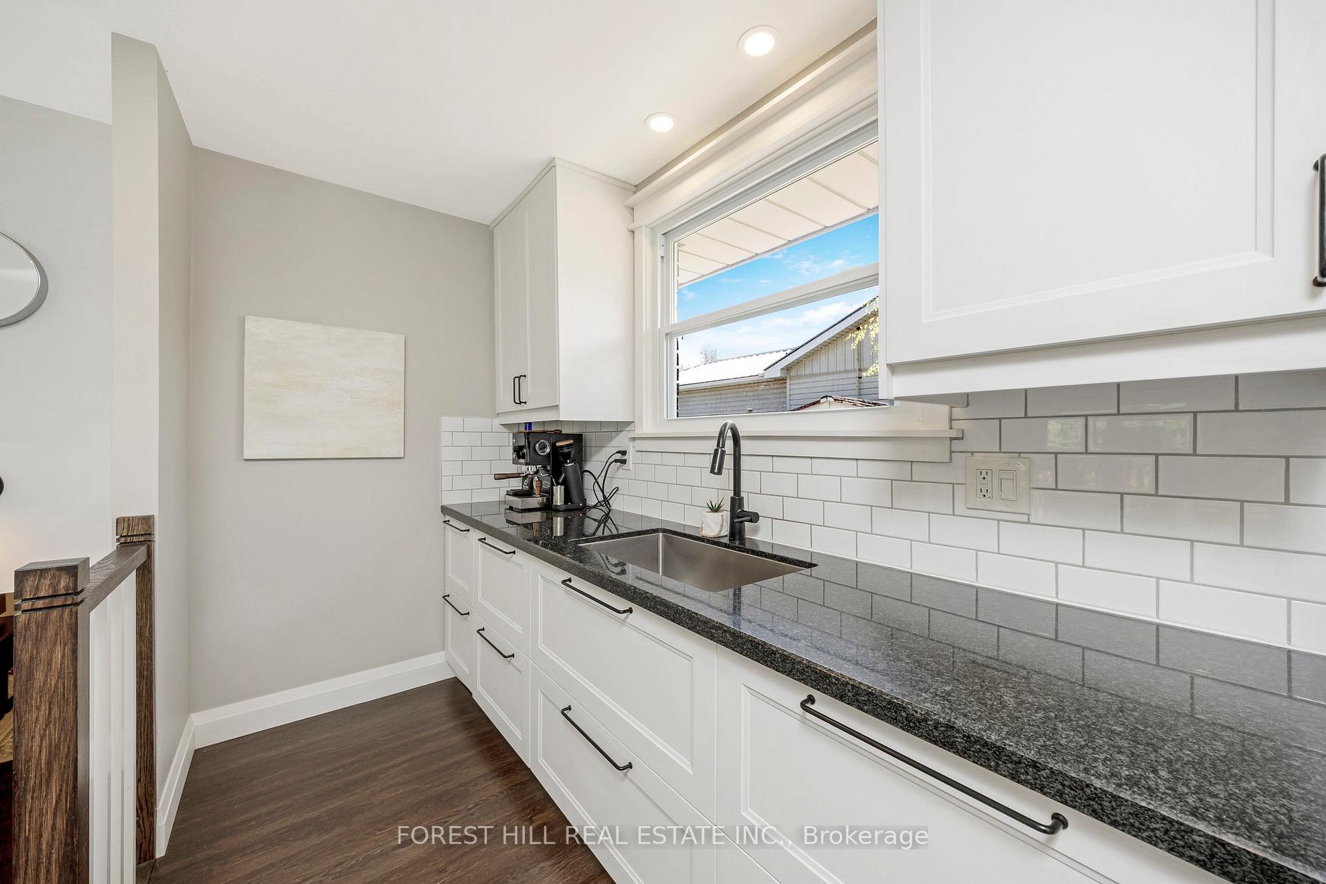 Photo 2 of 99 Gordon Drummond Avenue, Hamilton, Stoney Creek Mountain — HOMEH