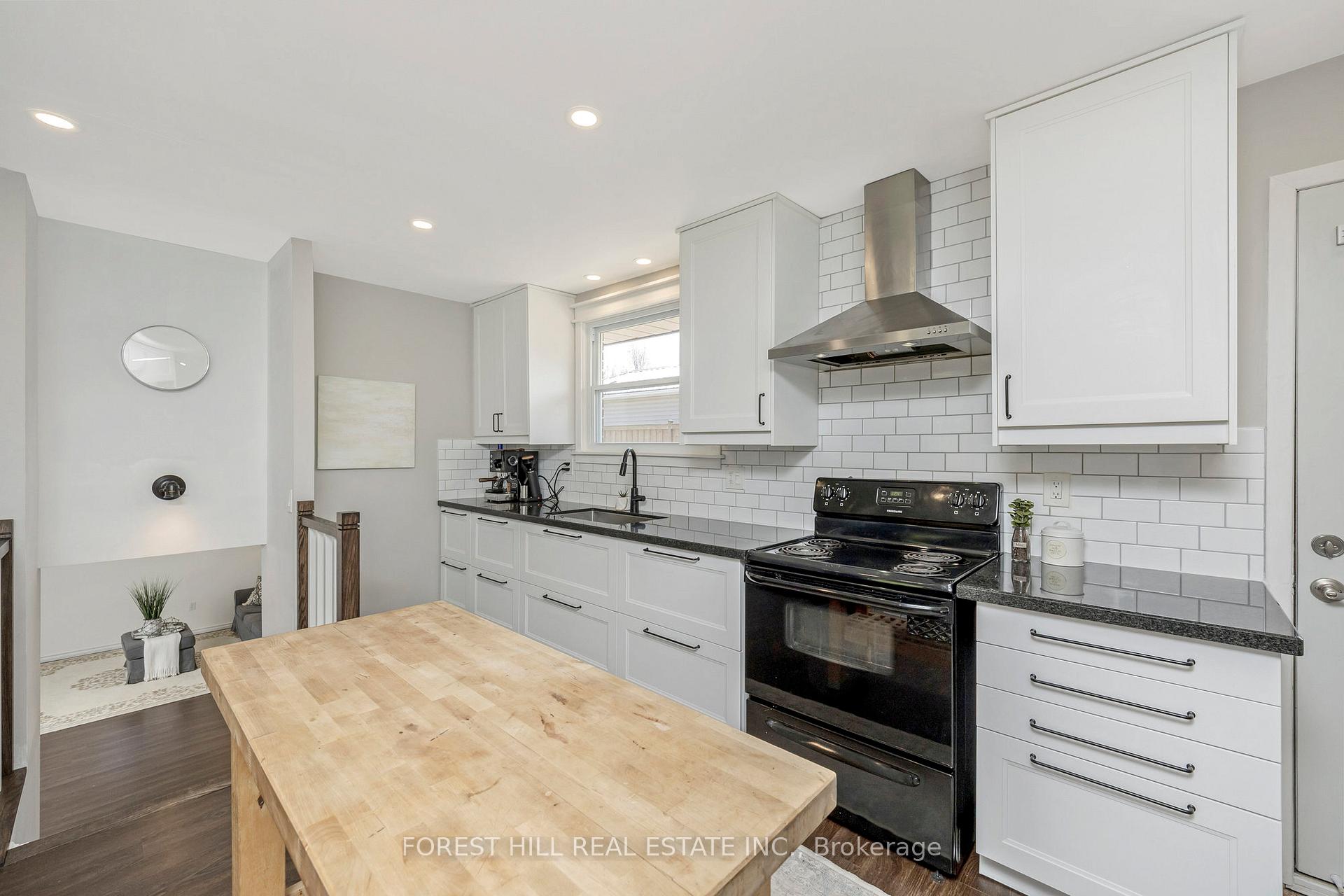 Photo 15 of 99 Gordon Drummond Avenue, Hamilton, Stoney Creek Mountain — HOMEH