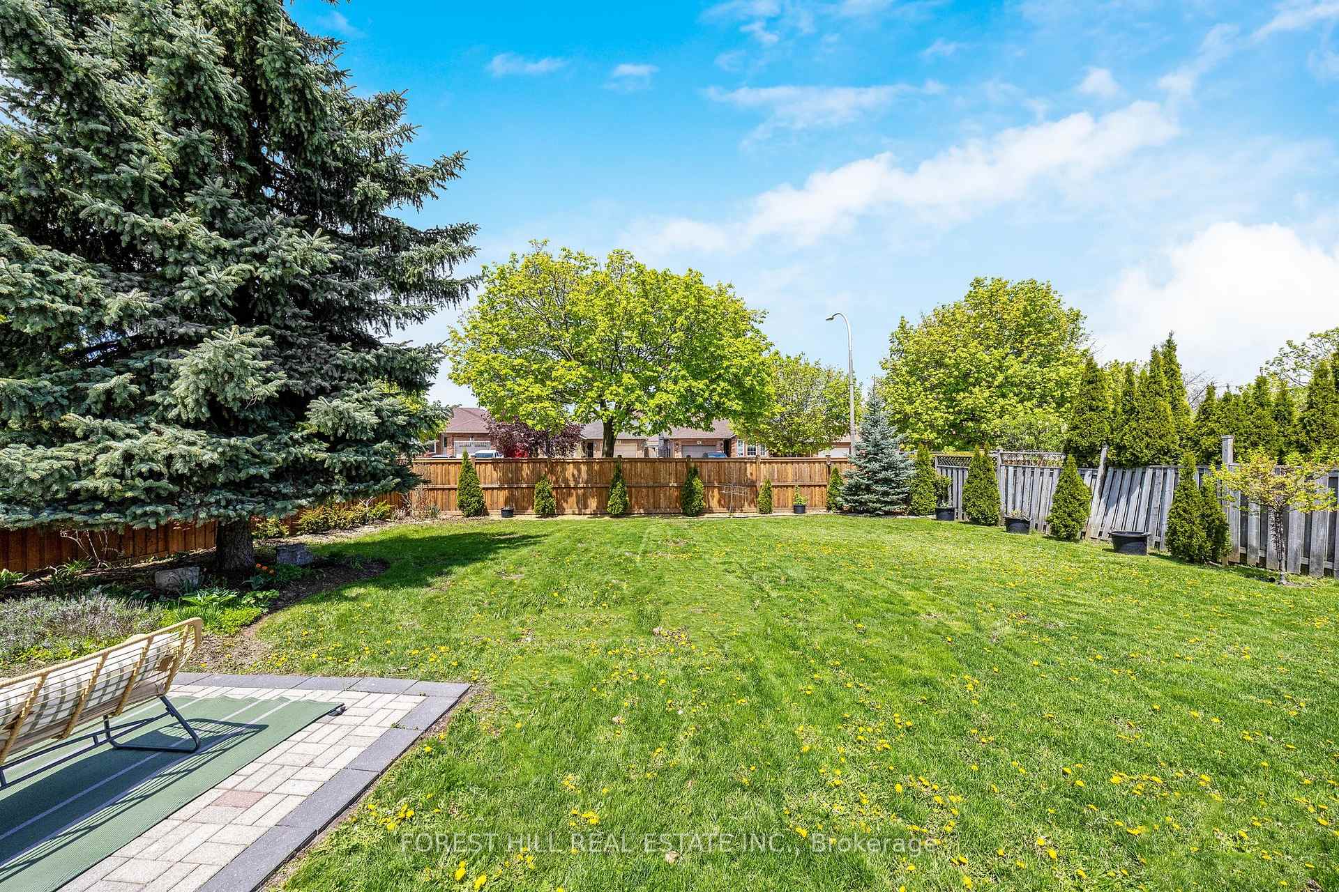 Photo 18 of 99 Gordon Drummond Avenue, Hamilton, Stoney Creek Mountain — HOMEH