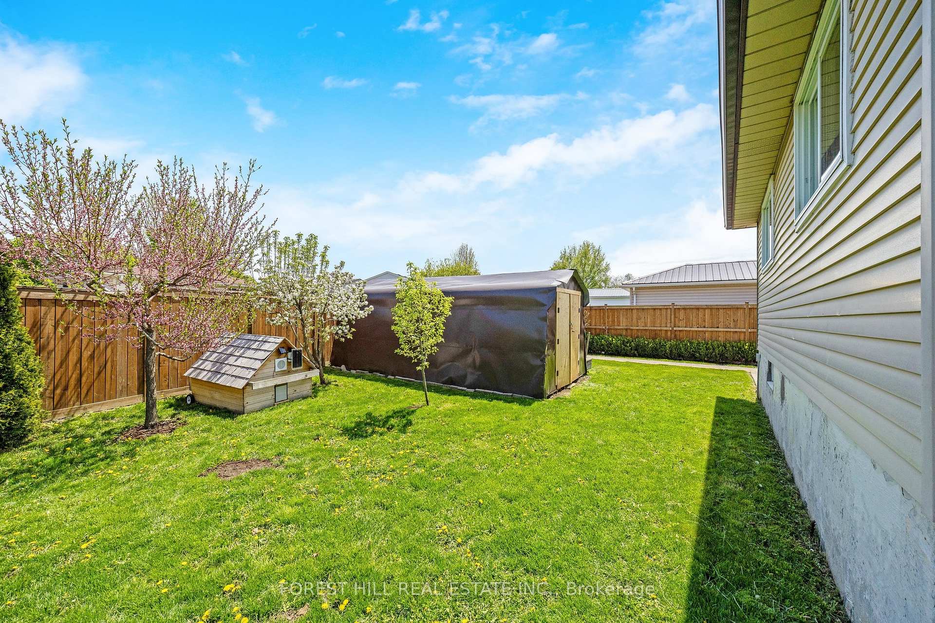 Photo 27 of 99 Gordon Drummond Avenue, Hamilton, Stoney Creek Mountain — HOMEH