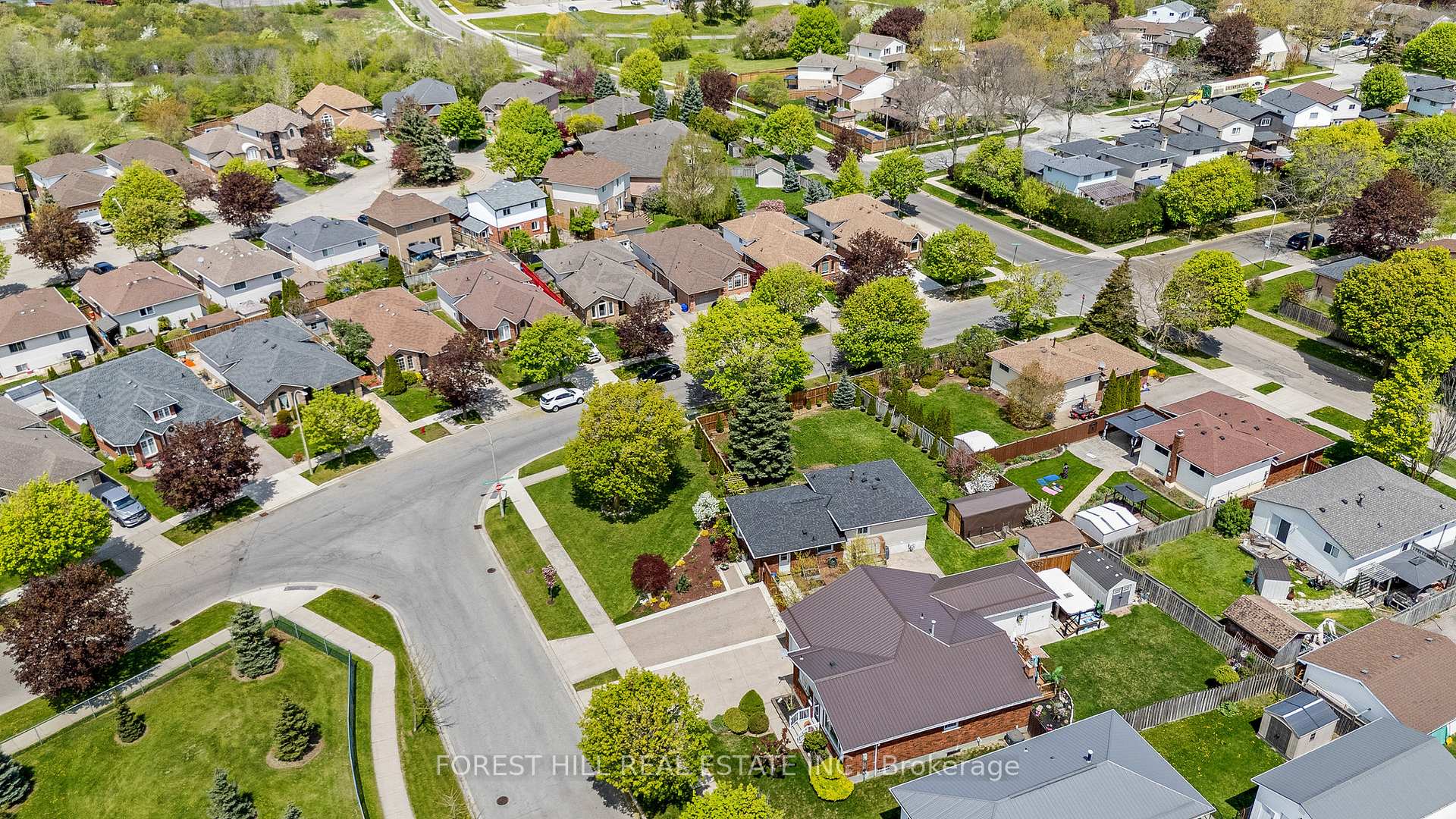 Photo 49 of 99 Gordon Drummond Avenue, Hamilton, Stoney Creek Mountain — HOMEH