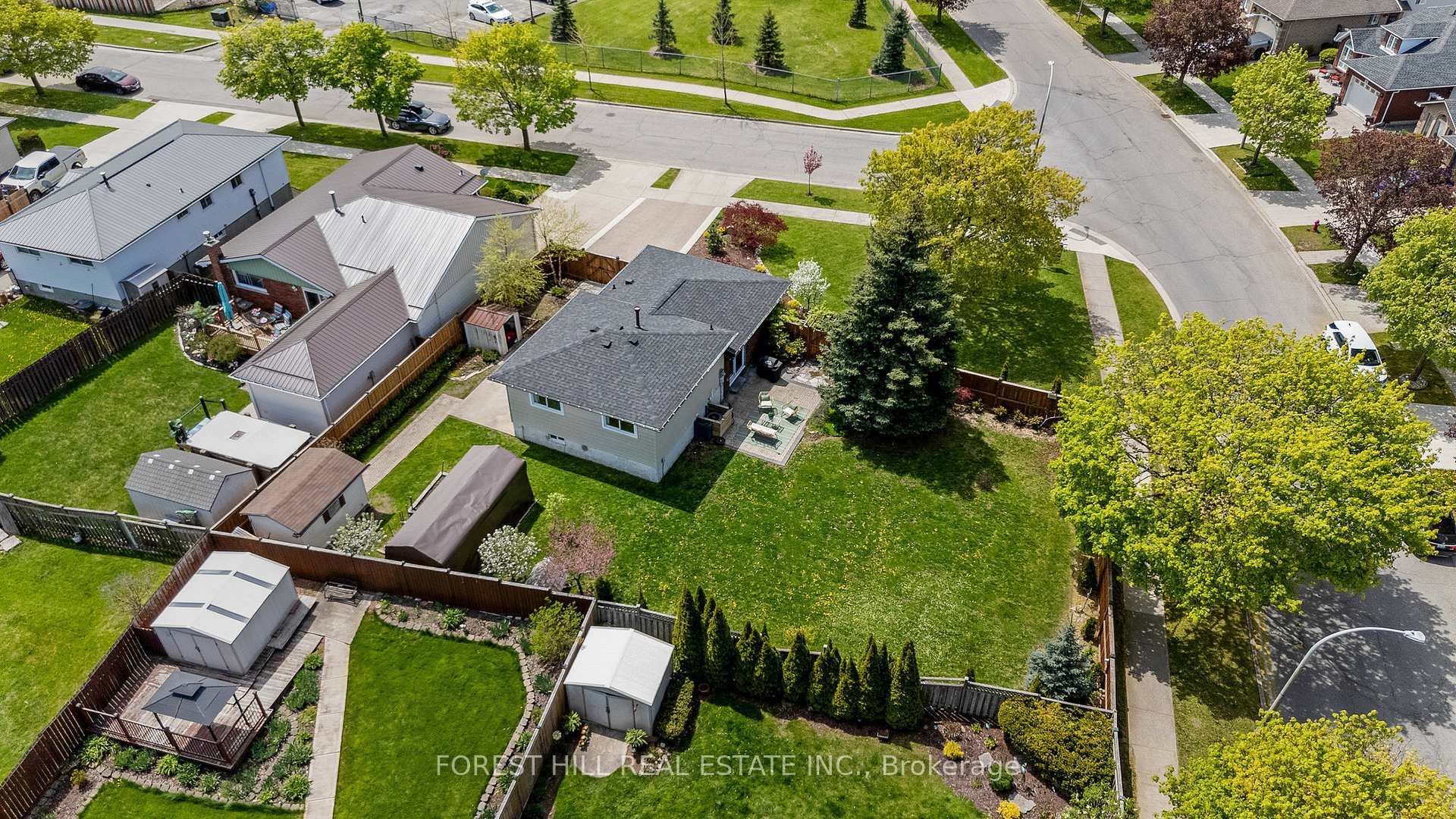 Photo 42 of 99 Gordon Drummond Avenue, Hamilton, Stoney Creek Mountain — HOMEH