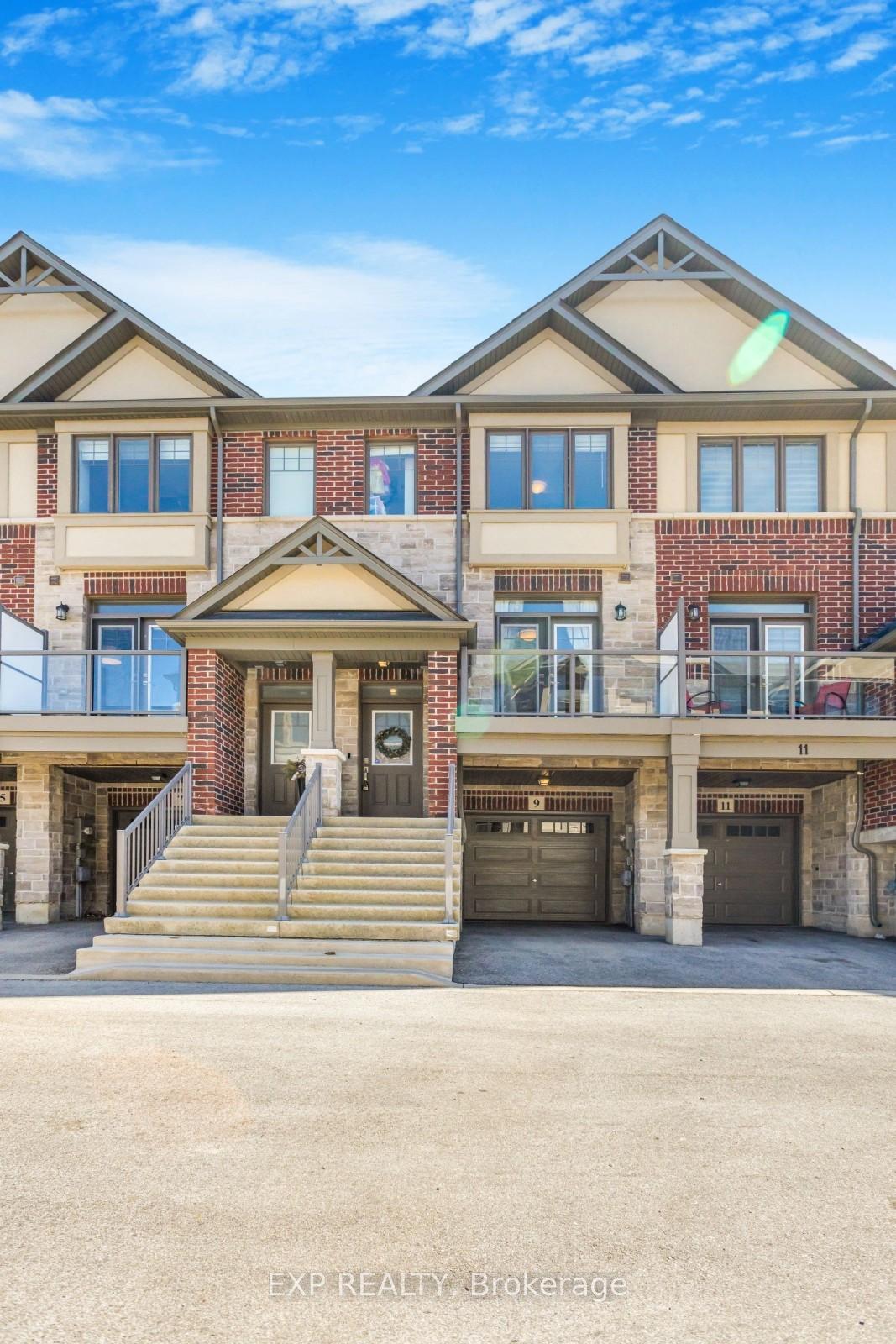 Photo 1 of 9 Pringle Lane, Hamilton, Ancaster — HOMEH