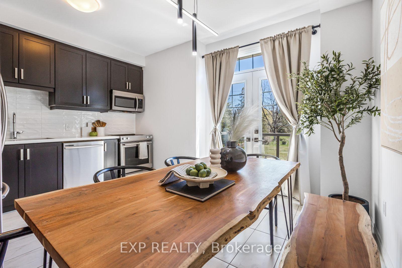 Photo 8 of 9 Pringle Lane, Hamilton, Ancaster — HOMEH