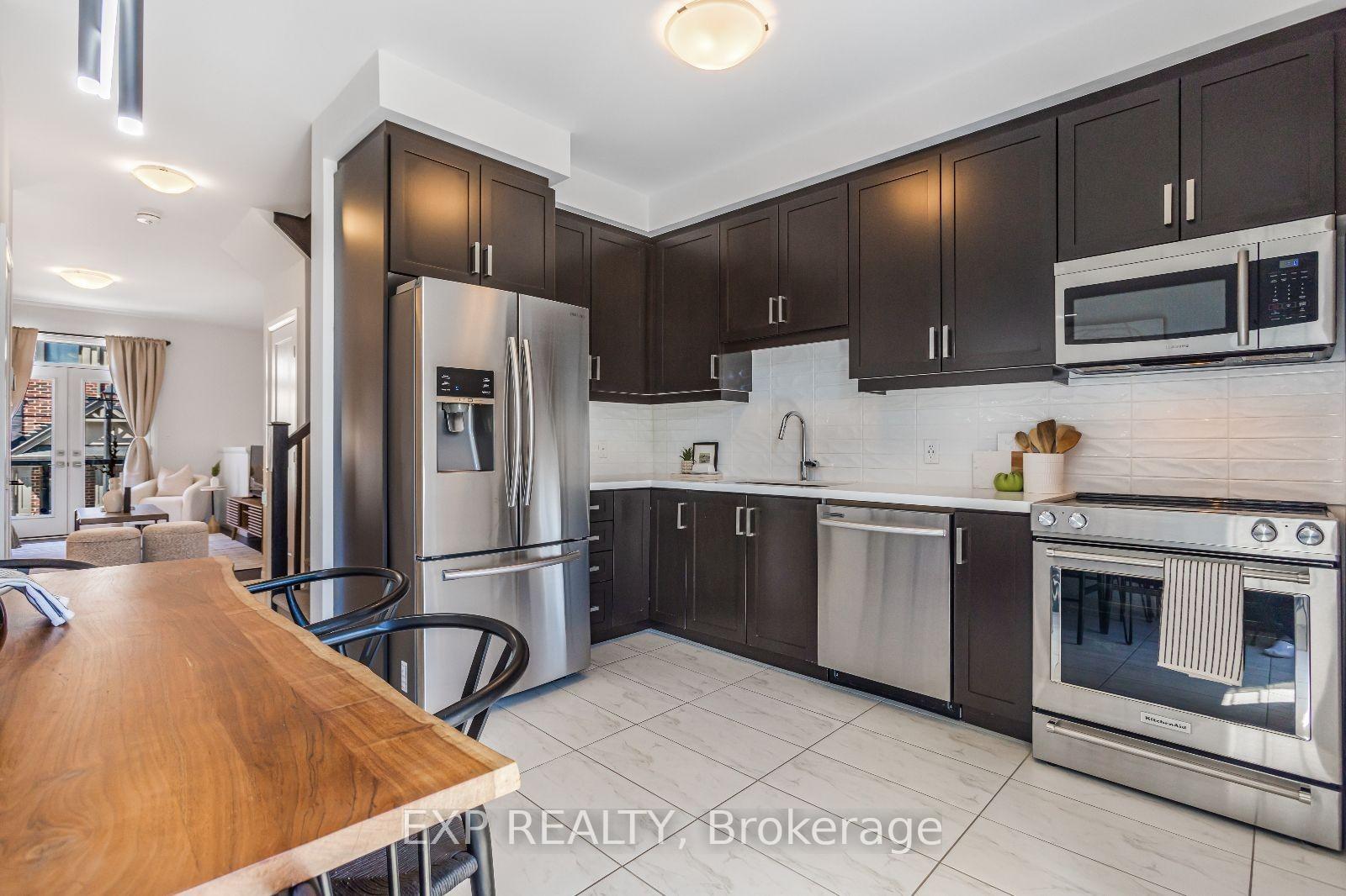 Photo 6 of 9 Pringle Lane, Hamilton, Ancaster — HOMEH