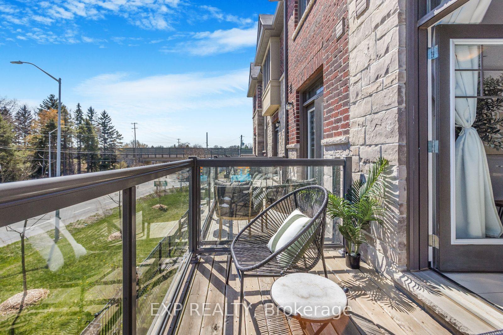 Photo 10 of 9 Pringle Lane, Hamilton, Ancaster — HOMEH