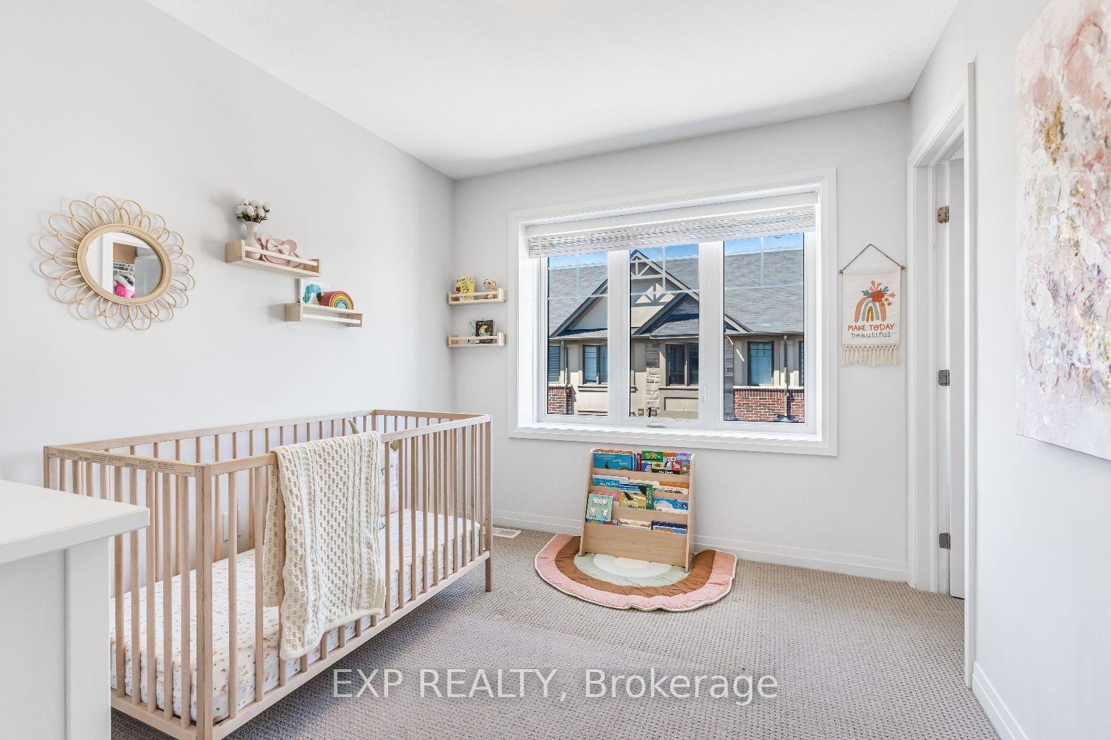 Photo 14 of 9 Pringle Lane, Hamilton, Ancaster — HOMEH
