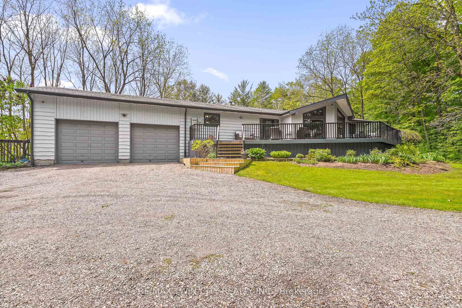 Photo 2 of 103 Fourth Concession Road, Brant, Burford — HOMEH