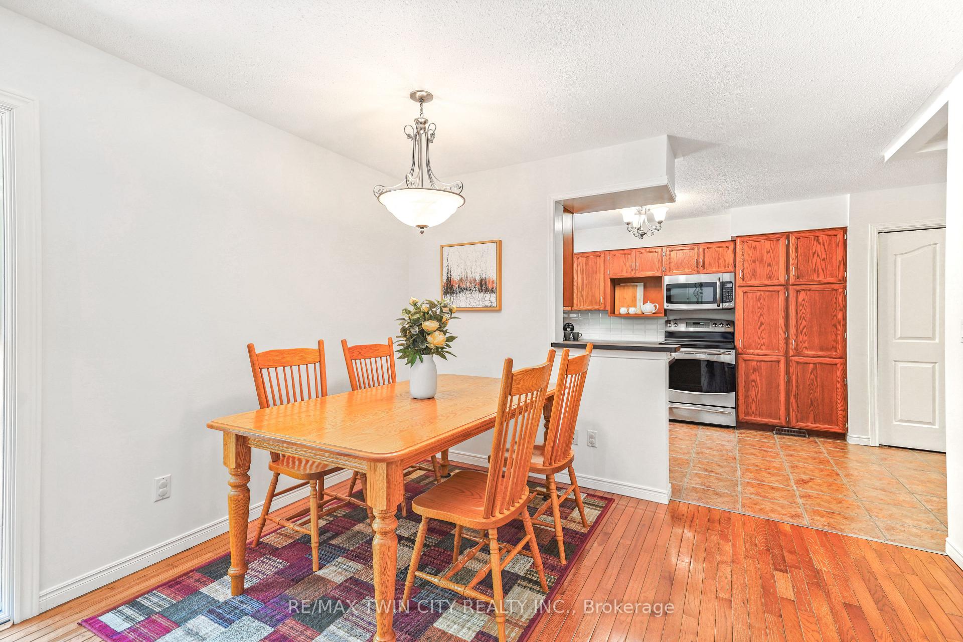 Photo 4 of 103 Fourth Concession Road, Brant, Burford — HOMEH