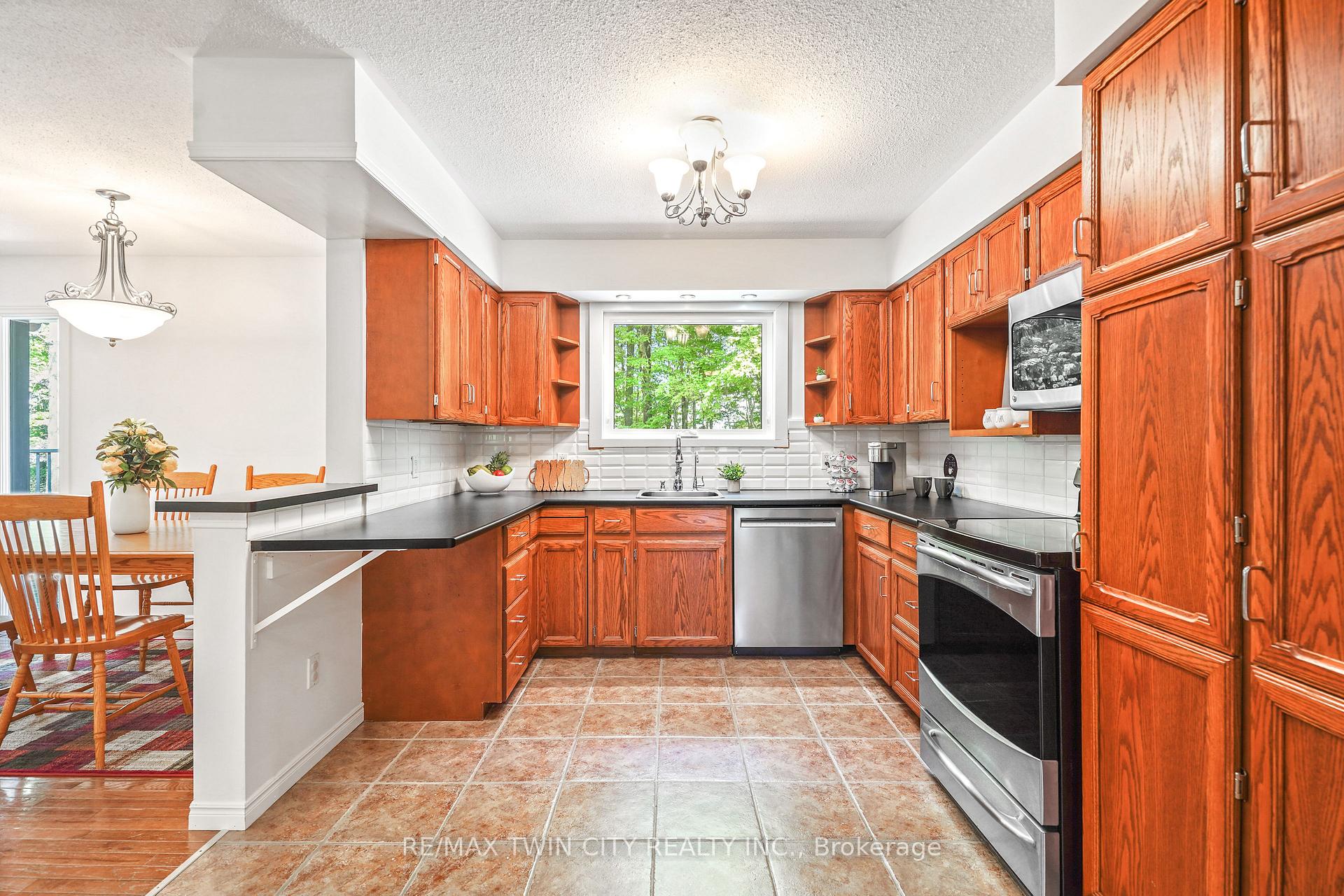 Photo 7 of 103 Fourth Concession Road, Brant, Burford — HOMEH
