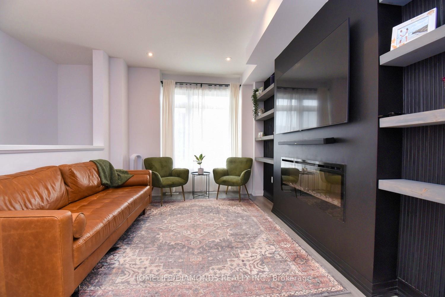 Photo 2 of Unit 14, 106 Court Drive, Brant, Paris — HOMEH