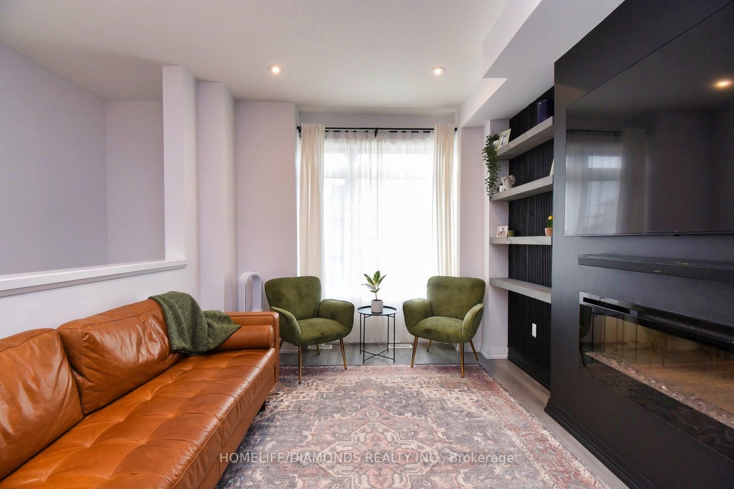 Photo 5 of Unit 14, 106 Court Drive, Brant, Paris — HOMEH