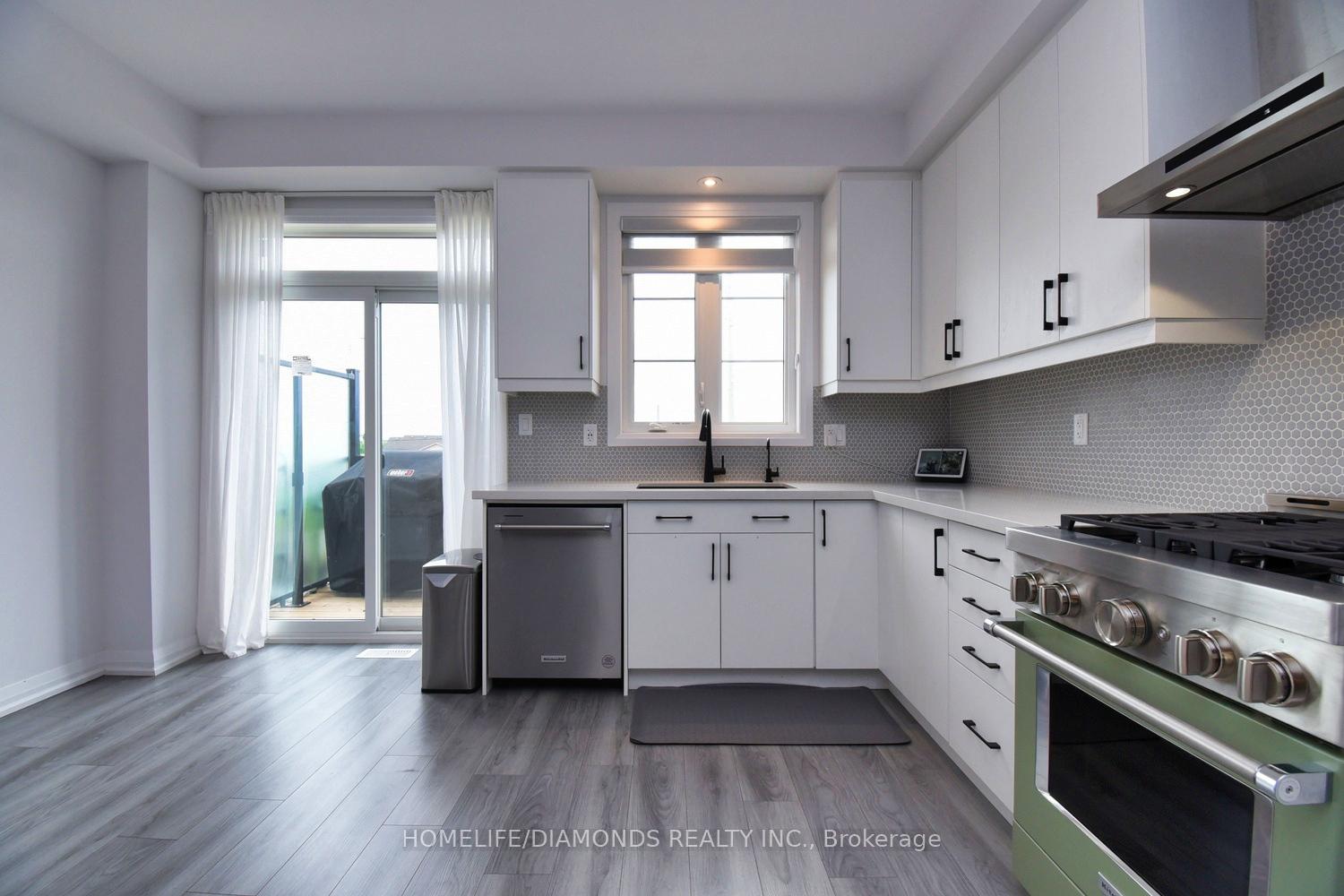Photo 14 of Unit 14, 106 Court Drive, Brant, Paris — HOMEH