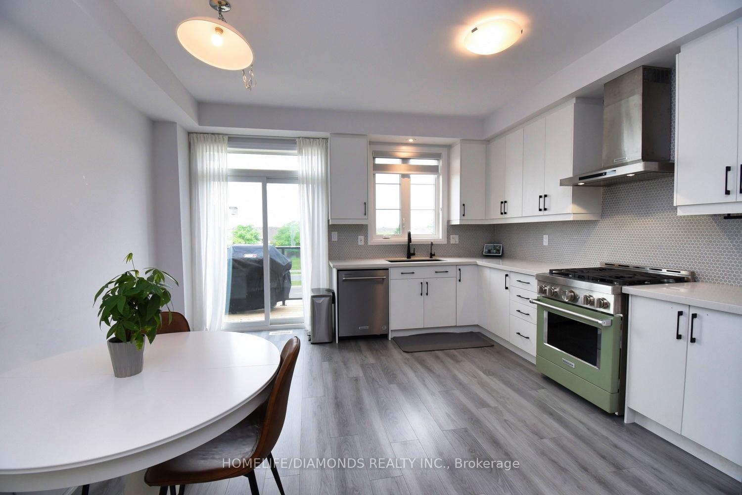 Photo 20 of Unit 14, 106 Court Drive, Brant, Paris — HOMEH