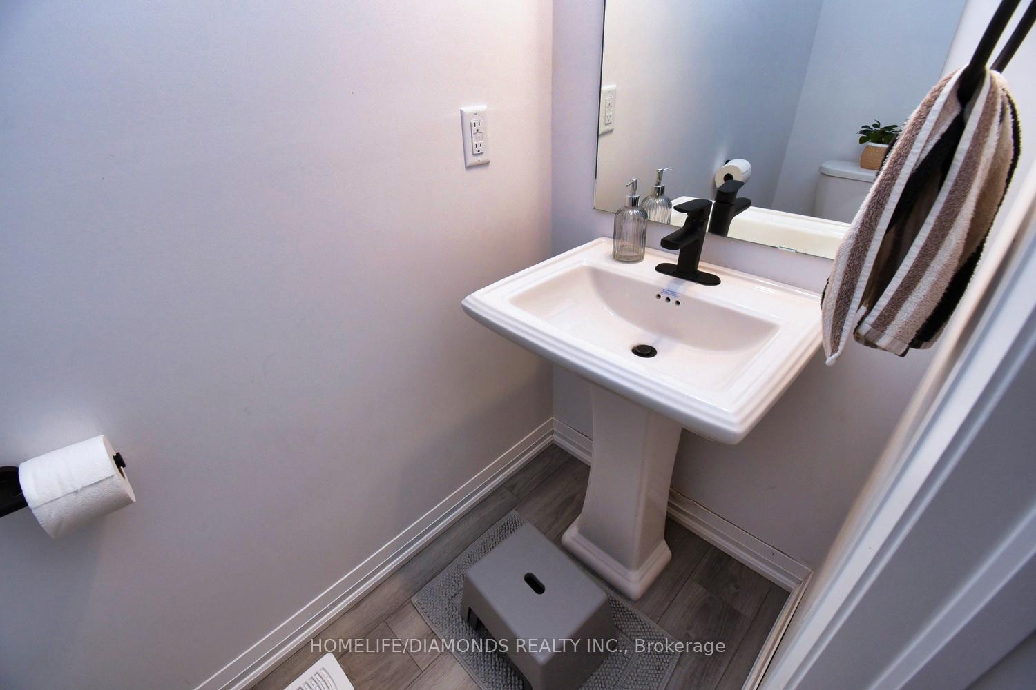 Photo 22 of Unit 14, 106 Court Drive, Brant, Paris — HOMEH