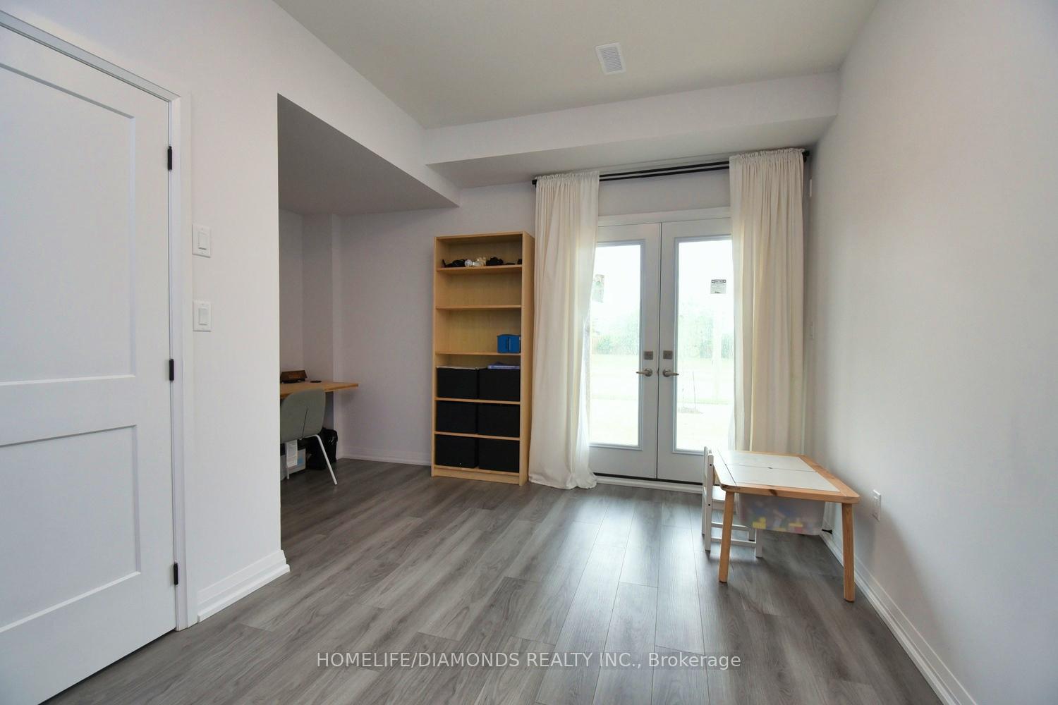 Photo 41 of Unit 14, 106 Court Drive, Brant, Paris — HOMEH