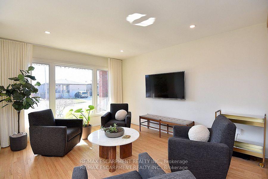 Photo 23 of 81 Glenayr Street, Hamilton, Gilkson — HOMEH