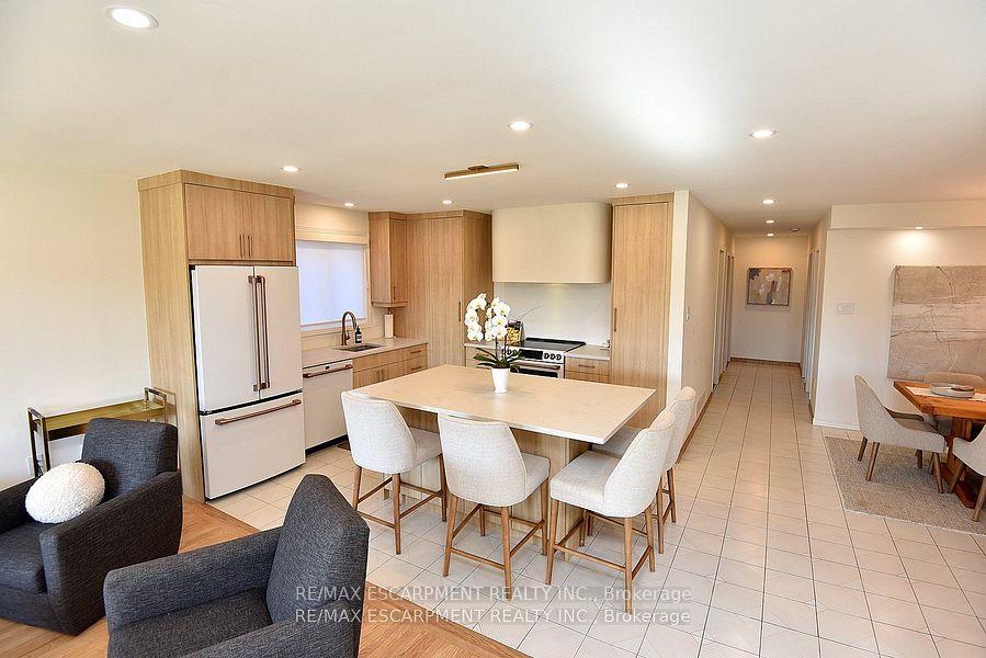 Photo 3 of 81 Glenayr Street, Hamilton, Gilkson — HOMEH