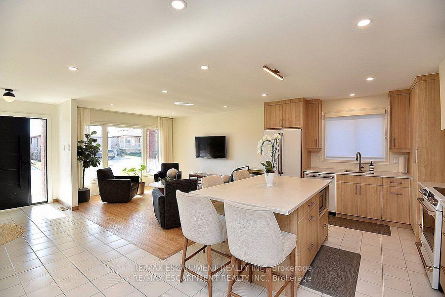 Photo 24 of 81 Glenayr Street, Hamilton, Gilkson — HOMEH
