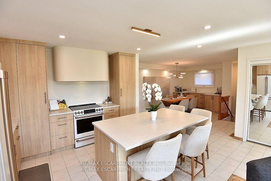 Photo 6 of 81 Glenayr Street, Hamilton, Gilkson — HOMEH