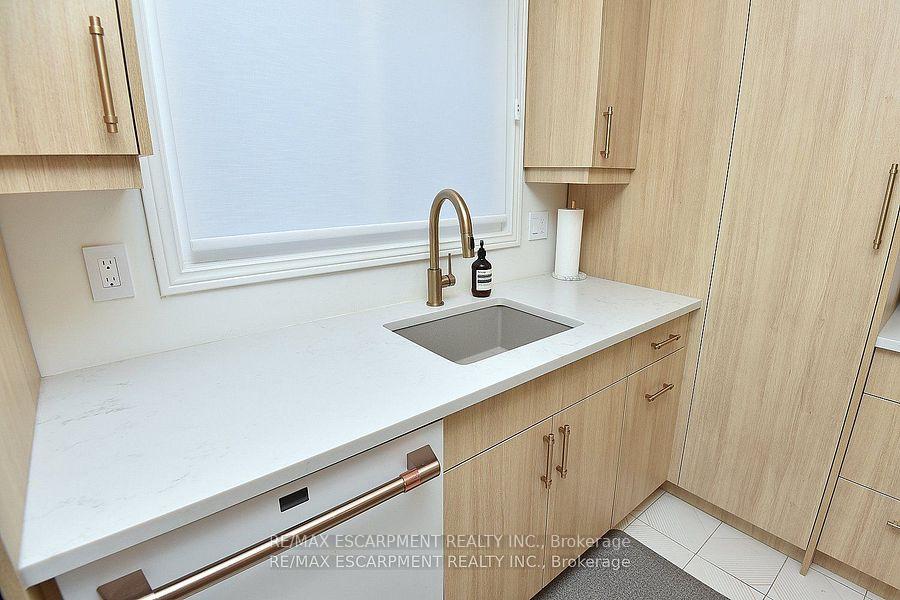 Photo 11 of 81 Glenayr Street, Hamilton, Gilkson — HOMEH