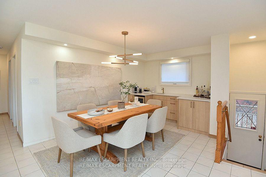 Photo 13 of 81 Glenayr Street, Hamilton, Gilkson — HOMEH