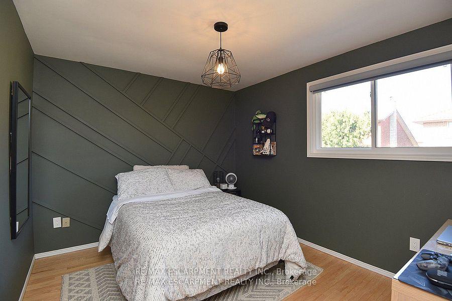 Photo 18 of 81 Glenayr Street, Hamilton, Gilkson — HOMEH
