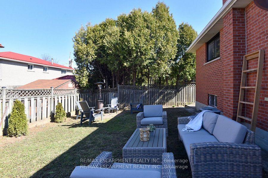 Photo 20 of 81 Glenayr Street, Hamilton, Gilkson — HOMEH