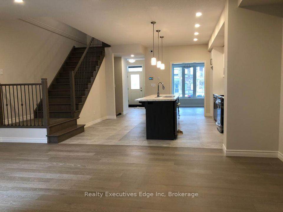 Photo 5 of 201 Poppy Drive E, Guelph, Pineridge/Westminster Woods — HOMEH